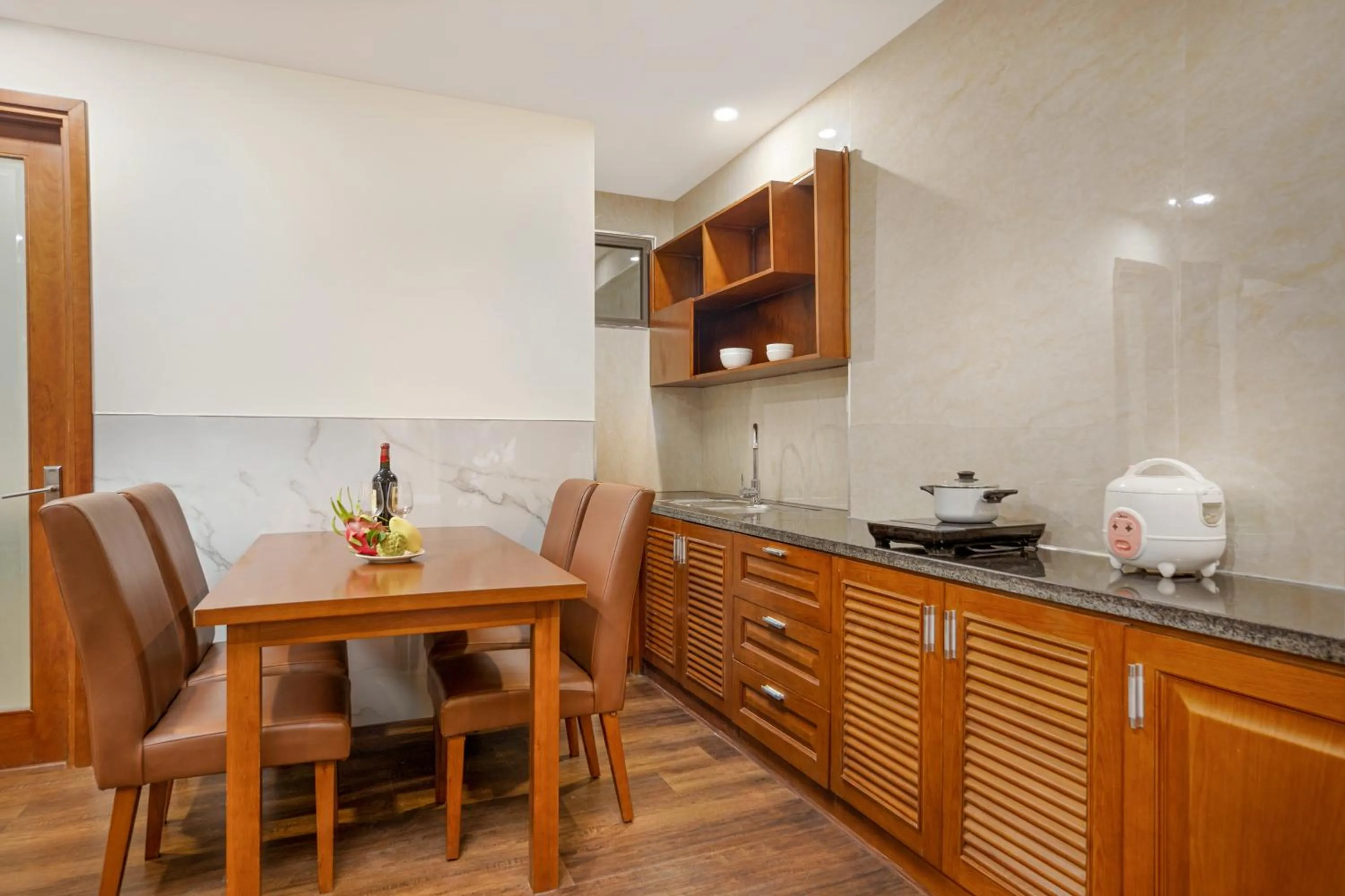 Kitchen or kitchenette in Hung Anh Hotel