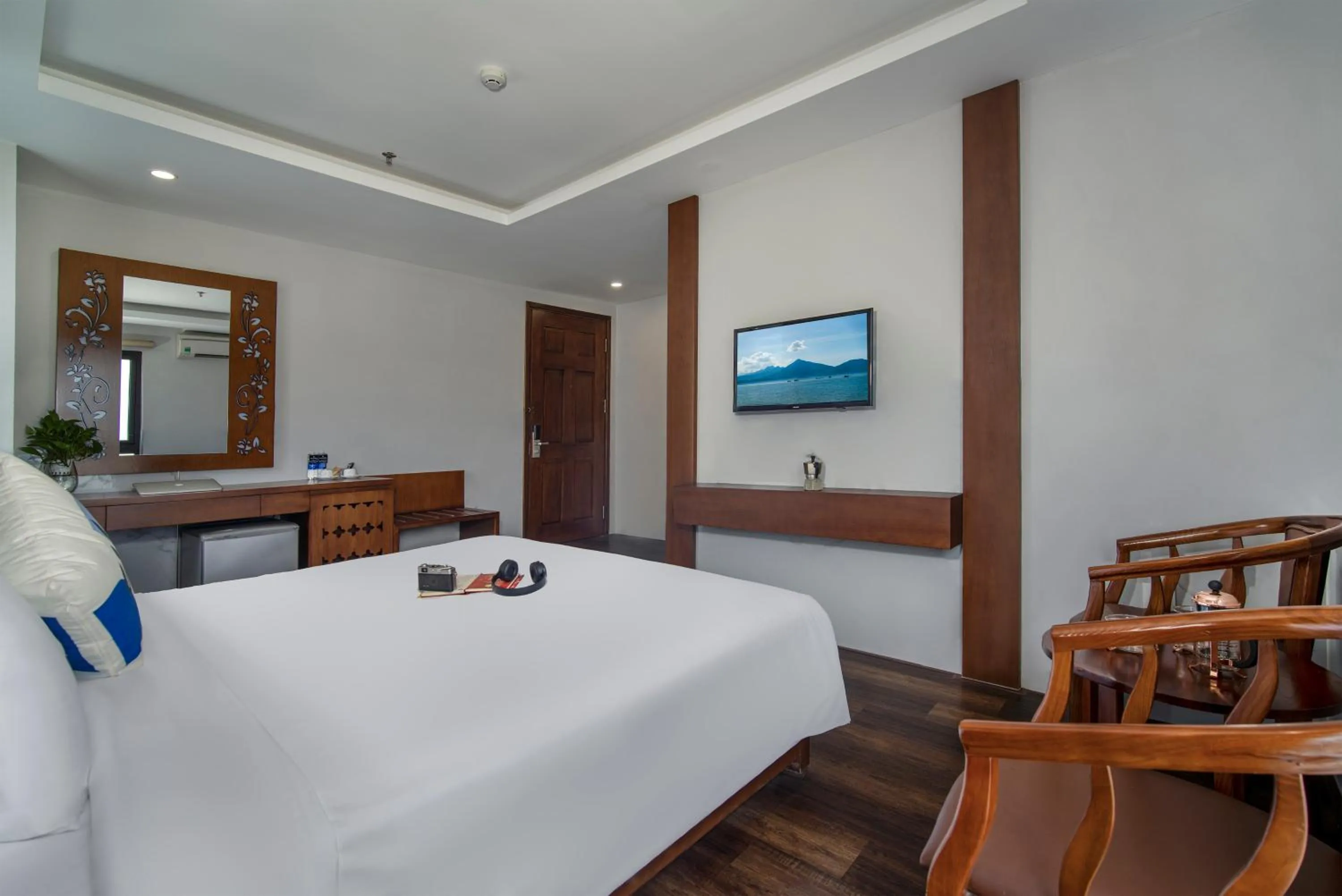 TV and multimedia in Delicate Hotel