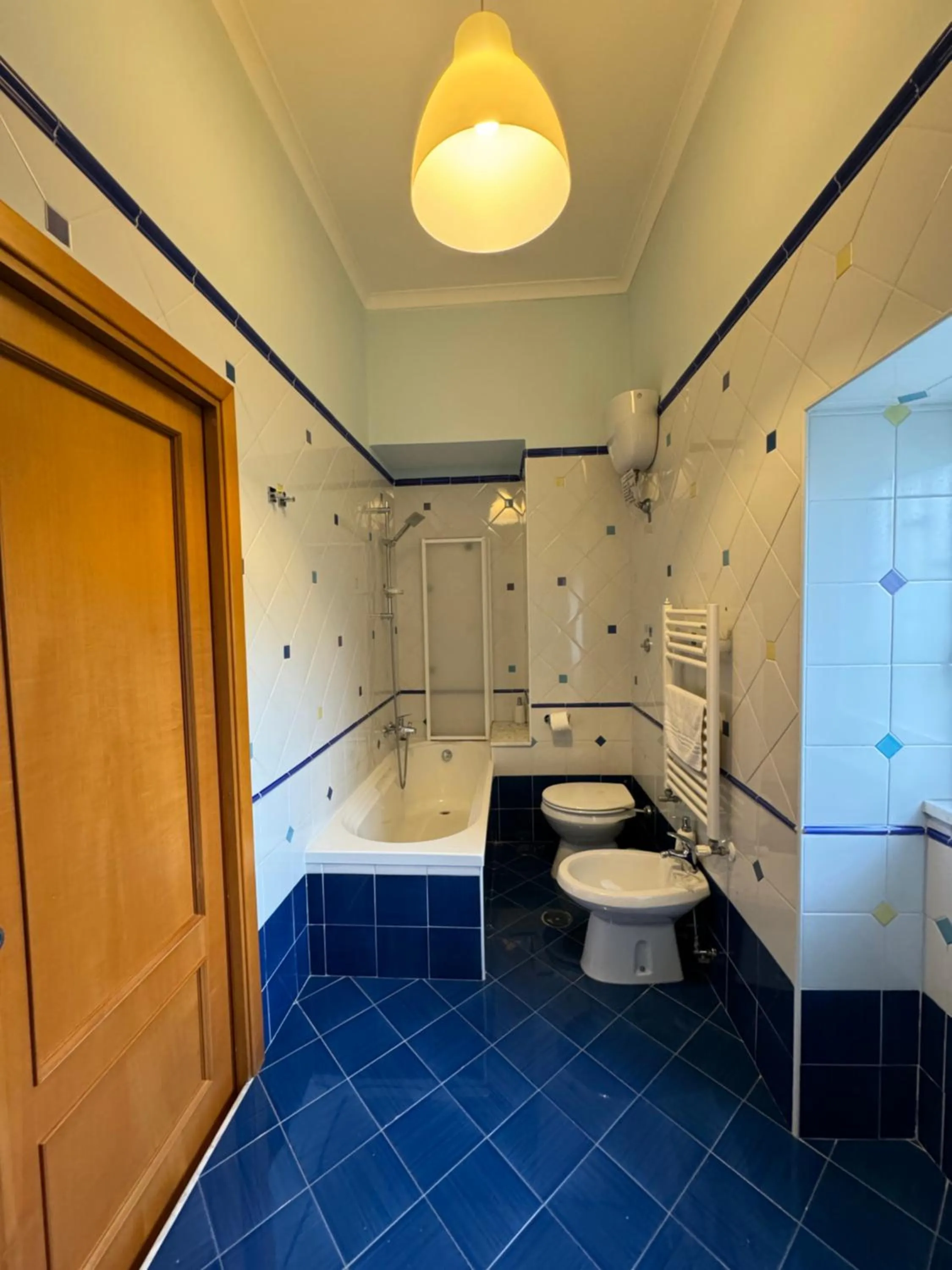 Shower in B&B Eracle