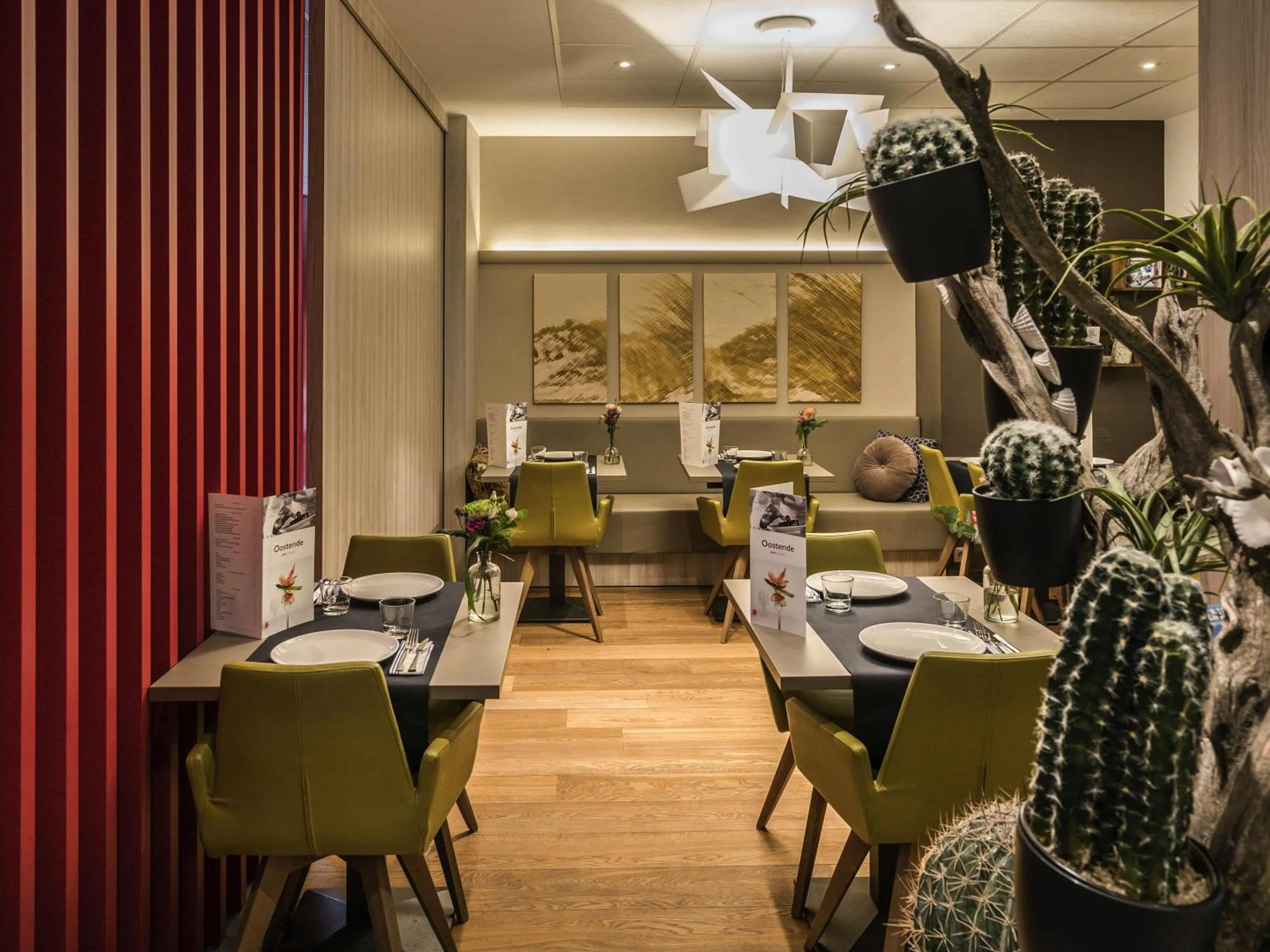 Restaurant/places to eat in Mercure Oostende