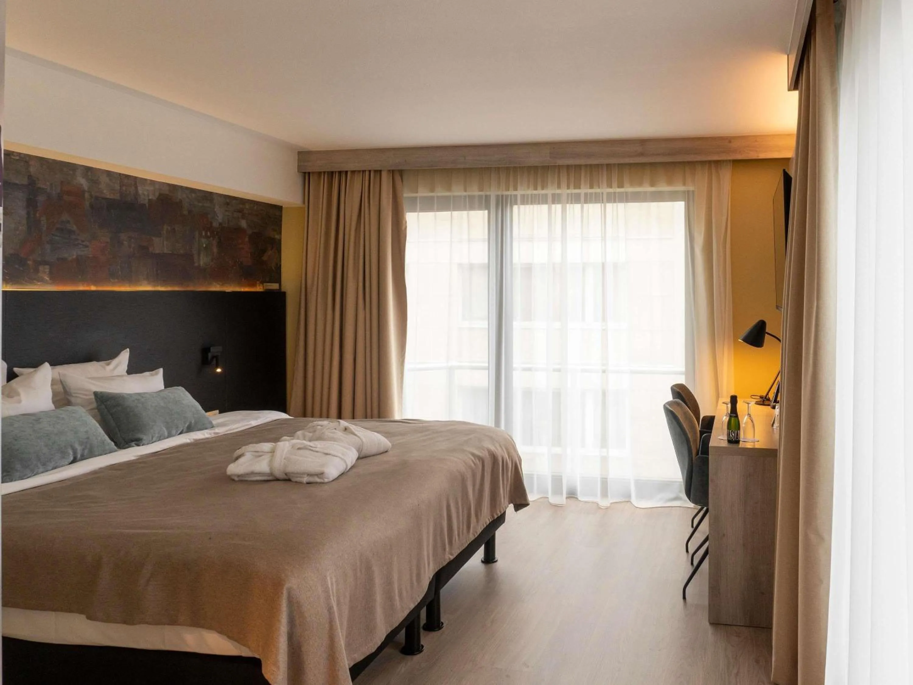 Bedroom, Bed in Mercure Oostende