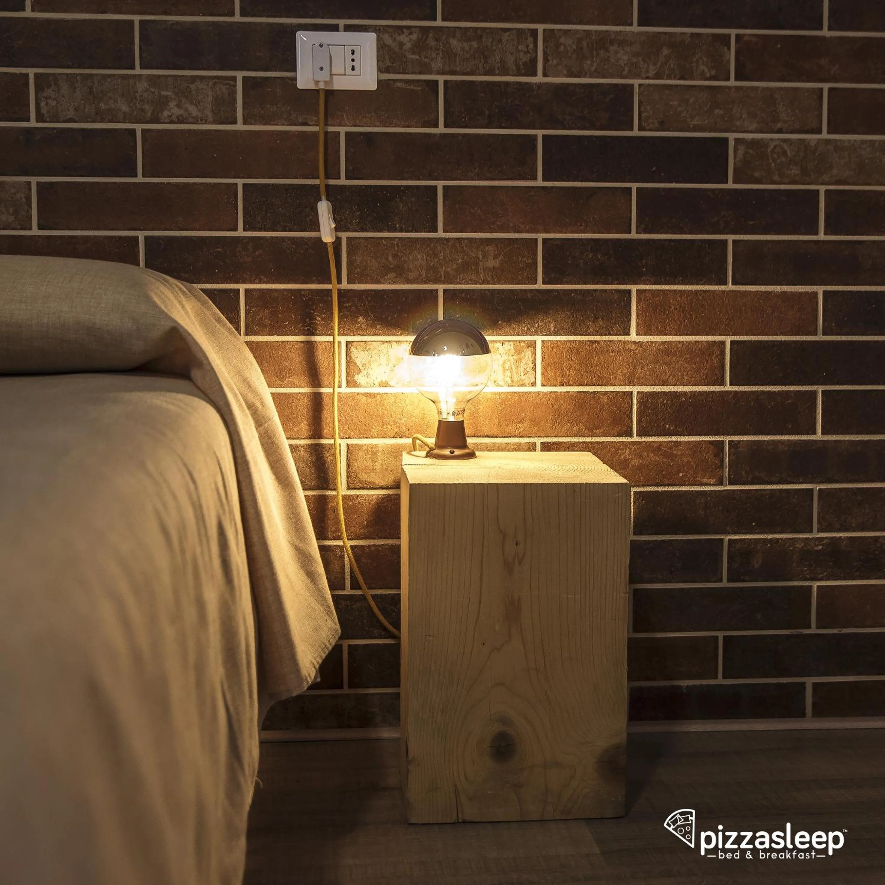 Bed in PizzaSleep B&B