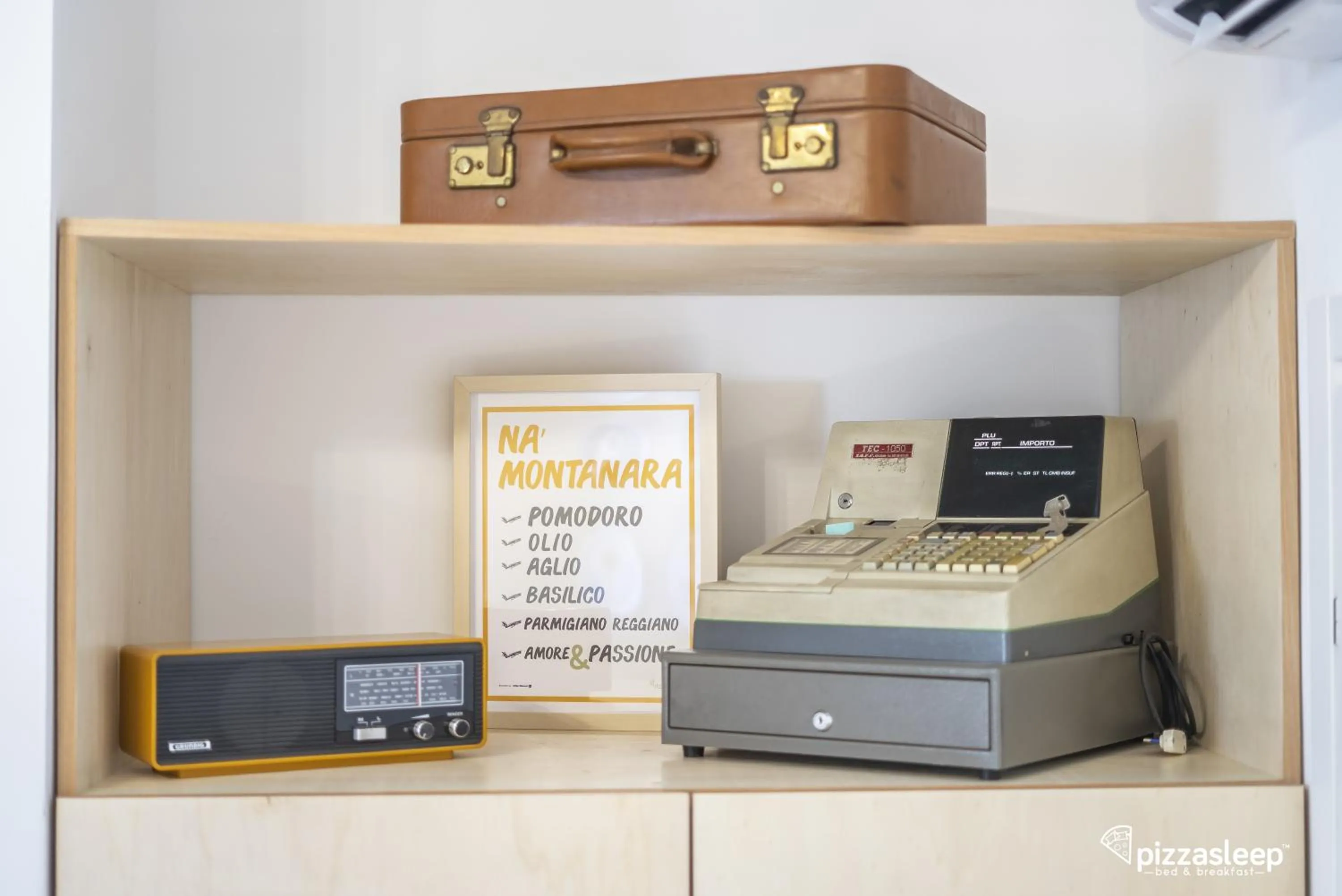 Decorative detail in PizzaSleep B&B