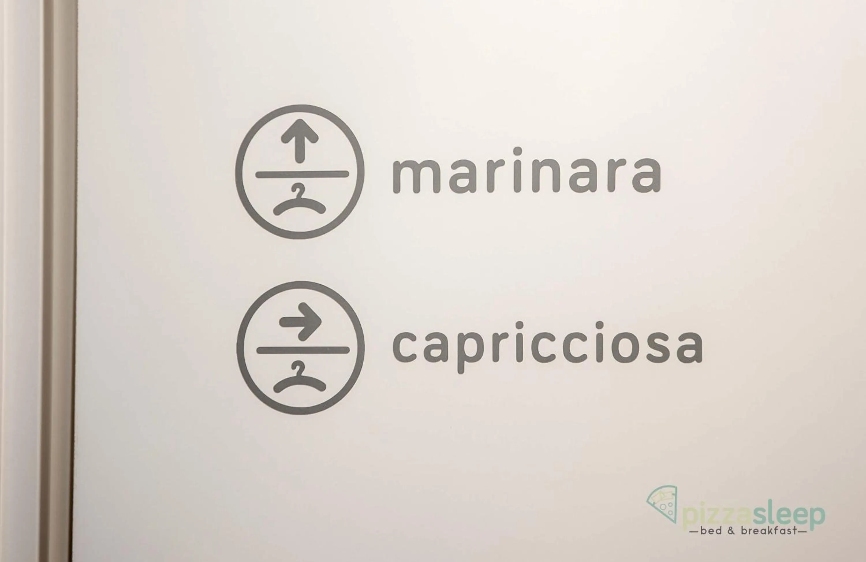 Bedroom in PizzaSleep B&B