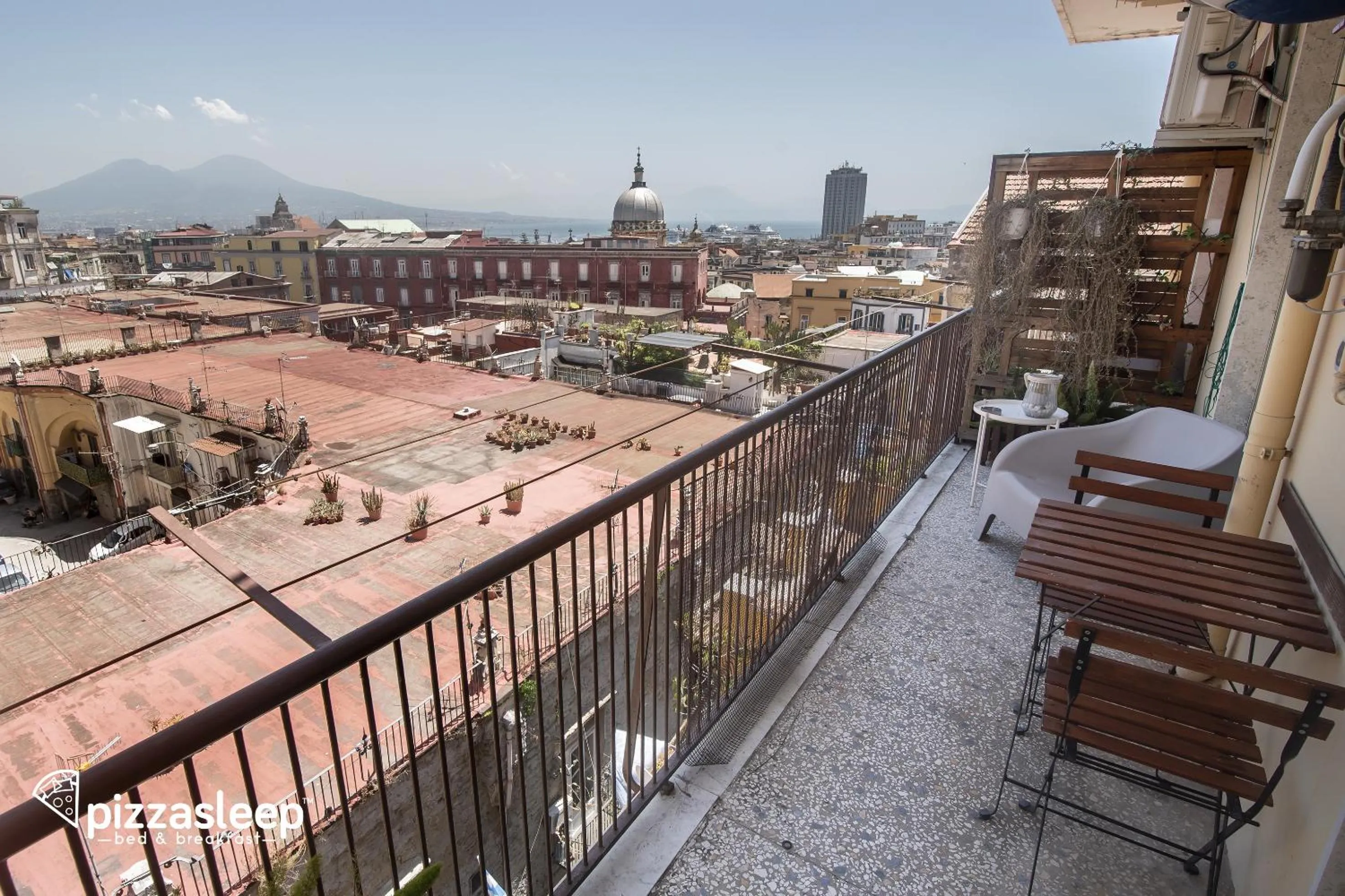 Bird's eye view in PizzaSleep B&B