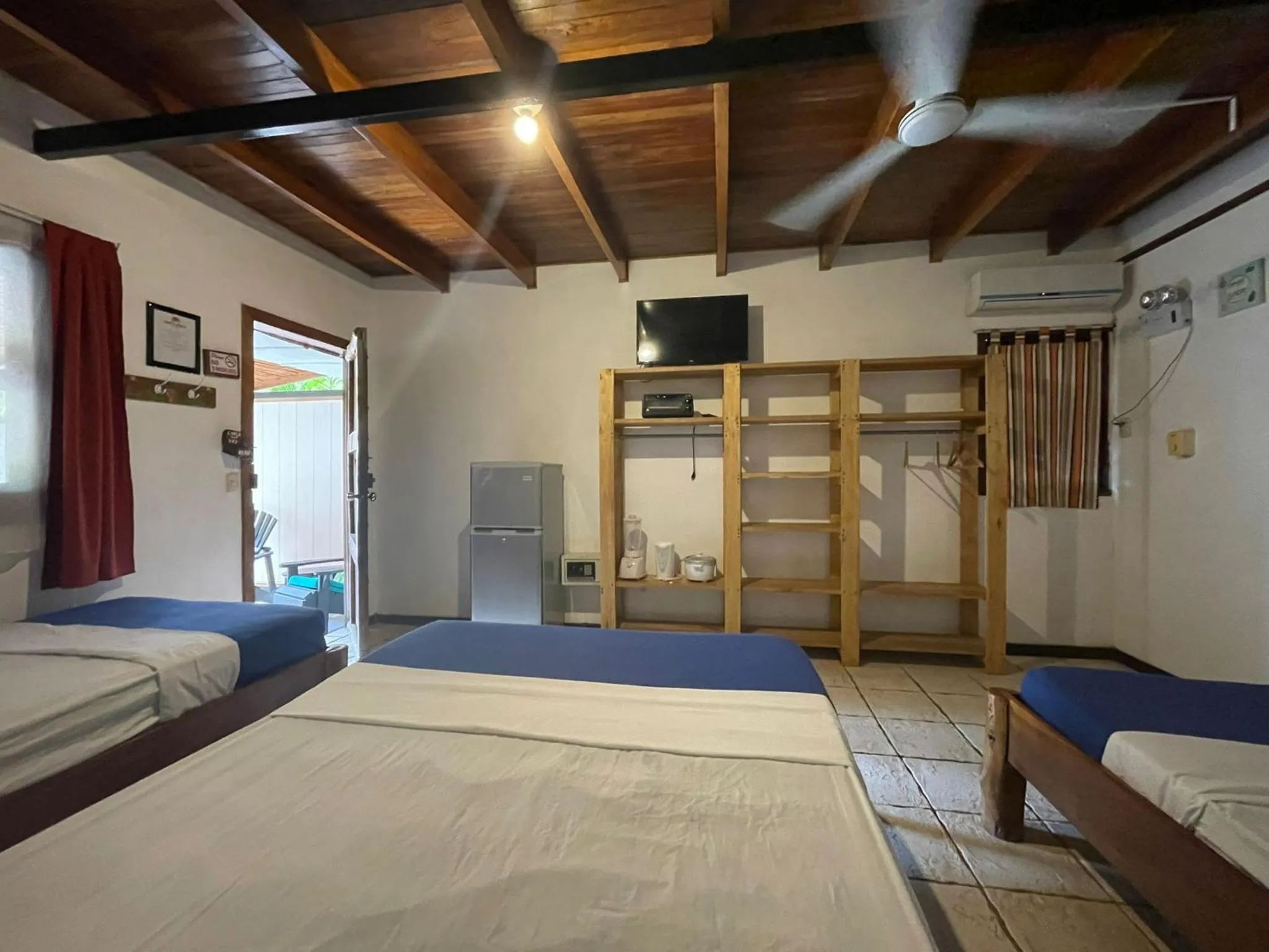 Bedroom, Bed in Beach Cabinas