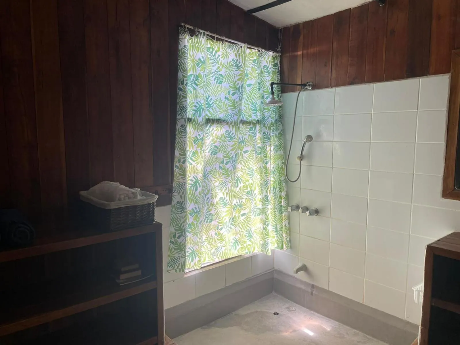 Shower in Beach Cabinas