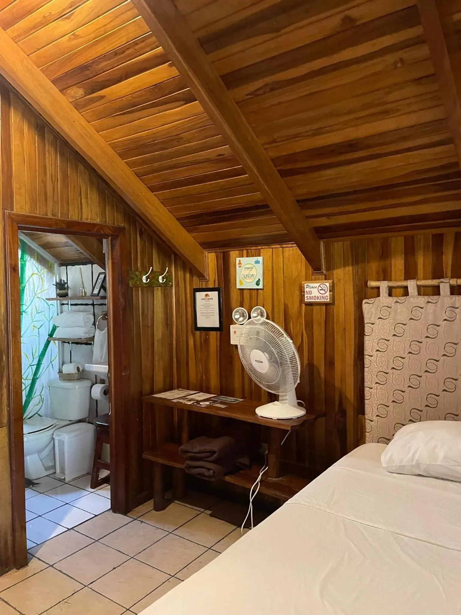 Bedroom, Bed in Beach Cabinas