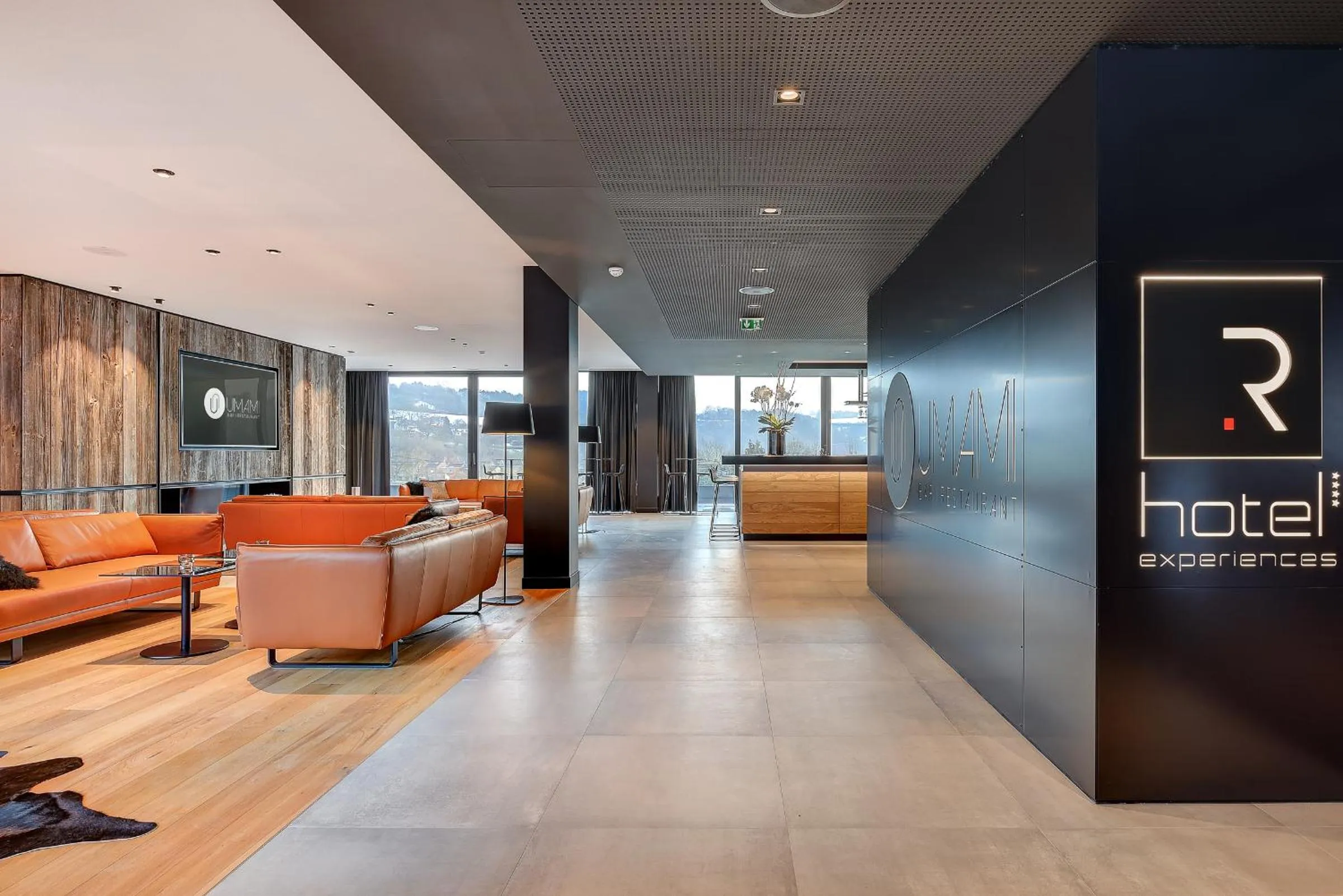 Lounge or bar in R hotel experiences