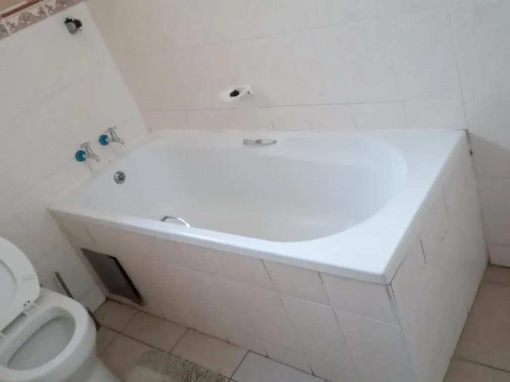 Bathroom in River-Ridge Guest House