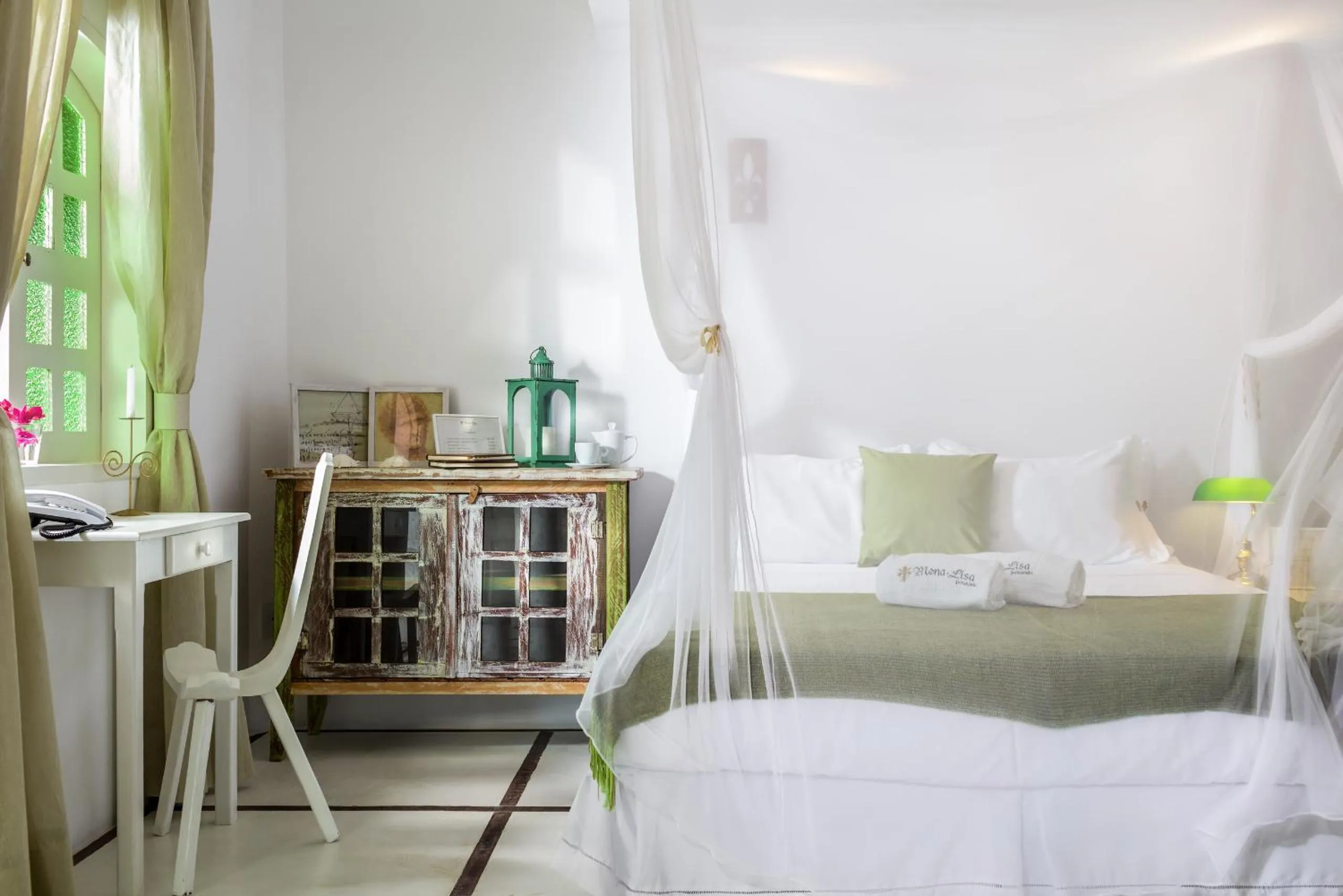 Photo of the whole room, Bed in Mona Lisa Pousada