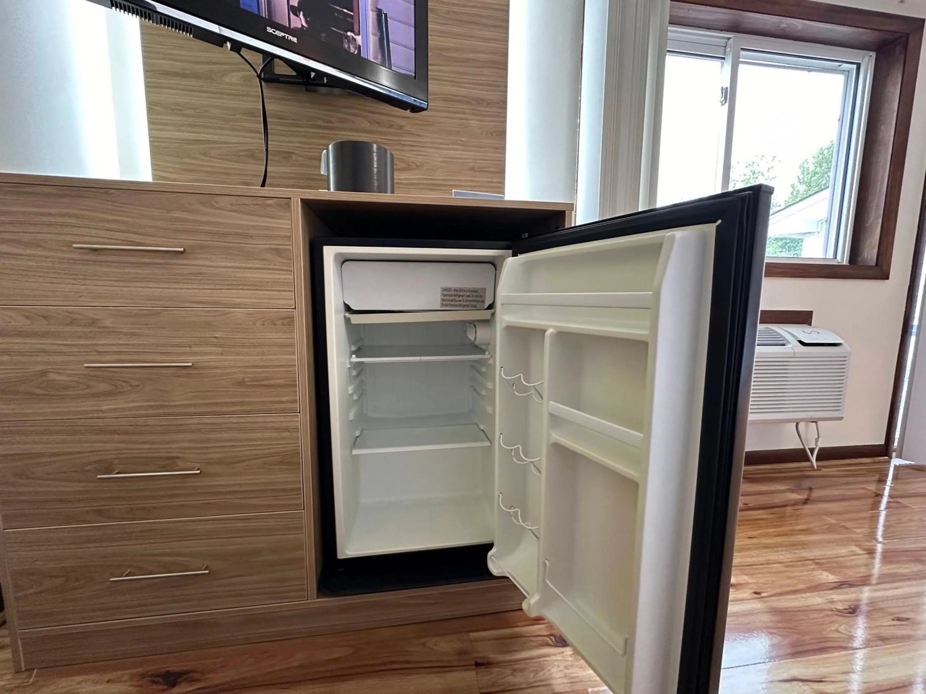 Property building in USA Inn