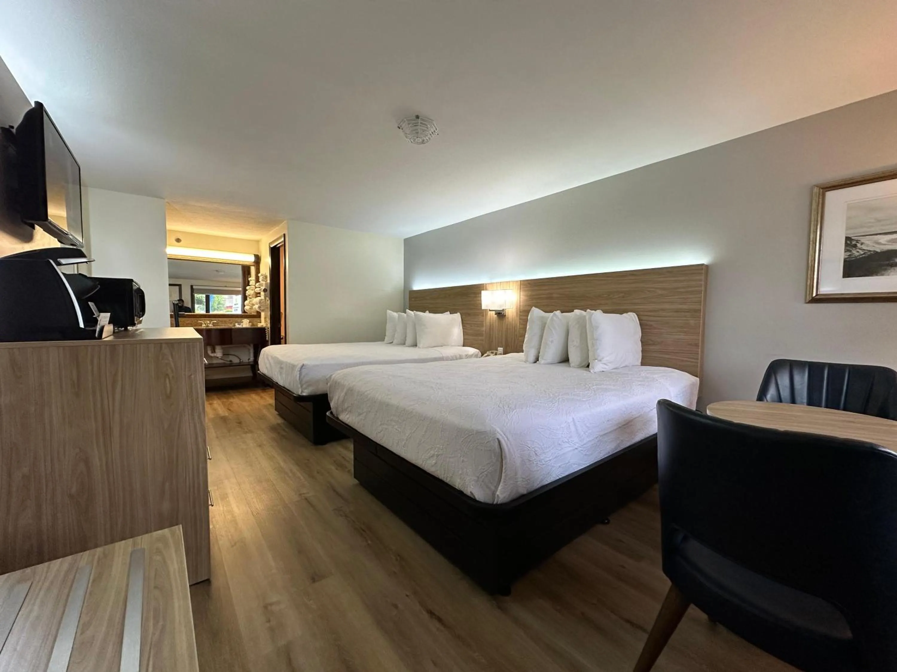 Bedroom, Bed in USA Inn