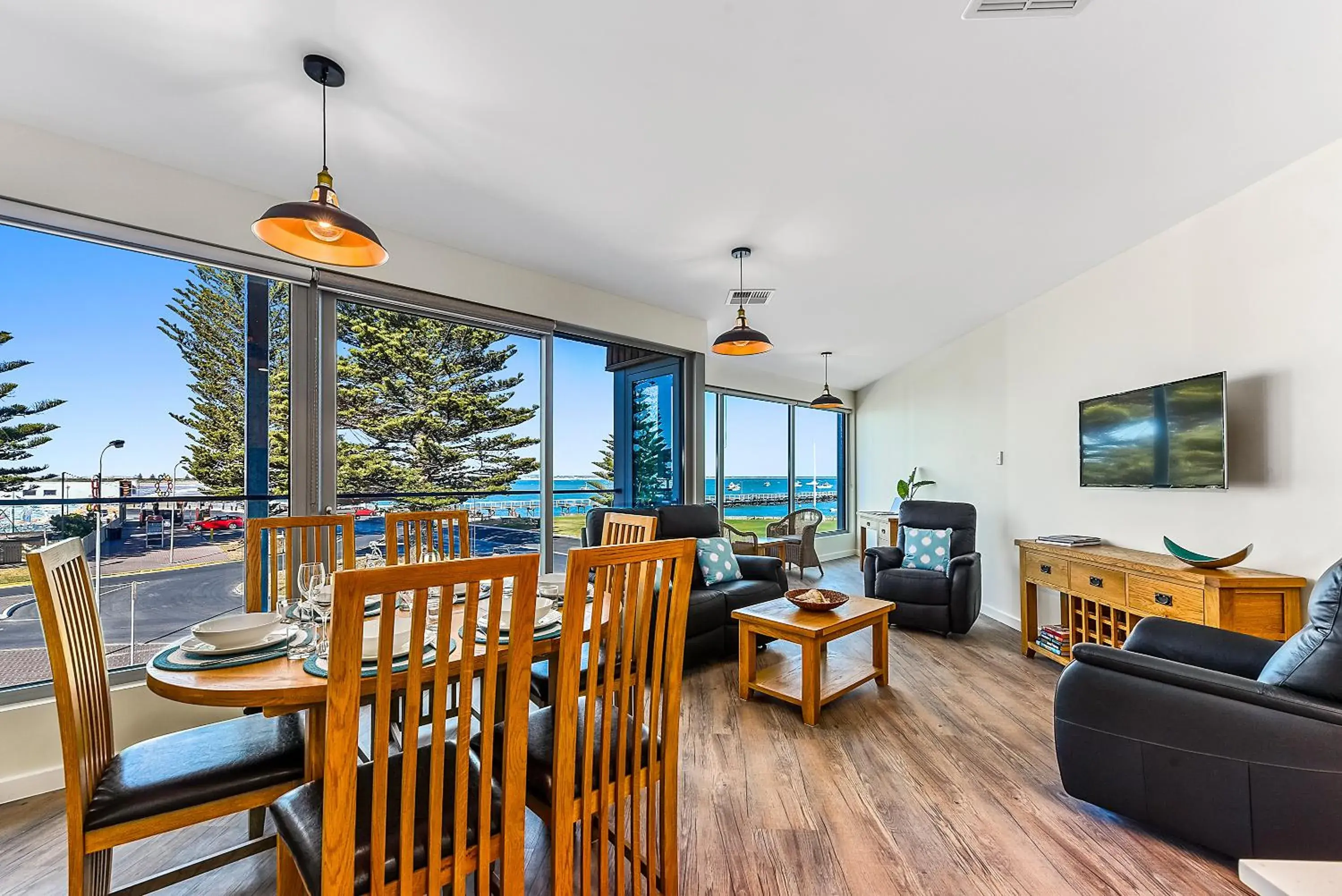 Two-Bedroom Apartment with Ocean View - Westrock in Bonnies of Beachport Two-Bedroom Apartment with Ocean View - Westrock in Bonnies of Beachport