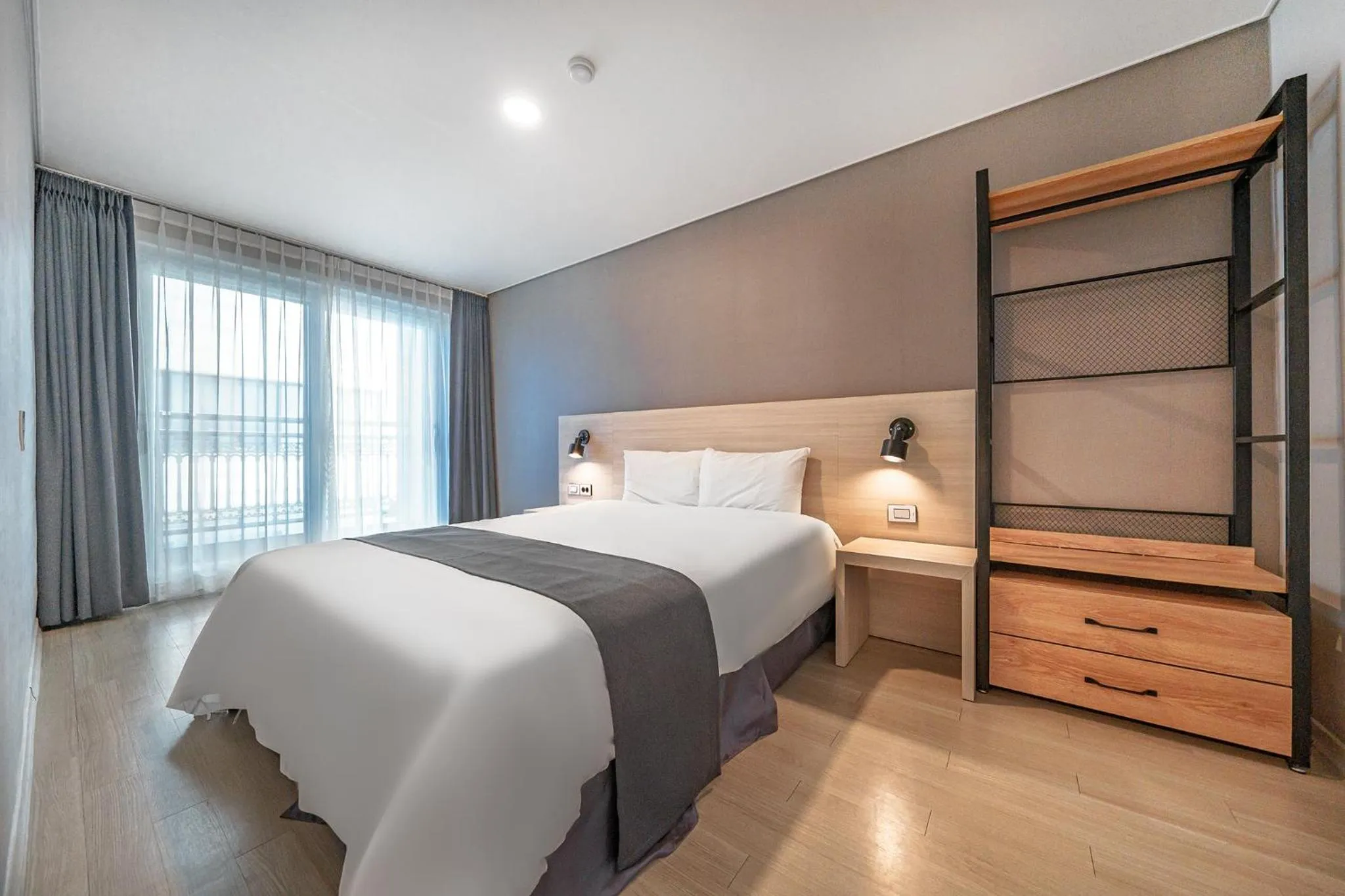 Bed in Gyeongpo Soo Hotel