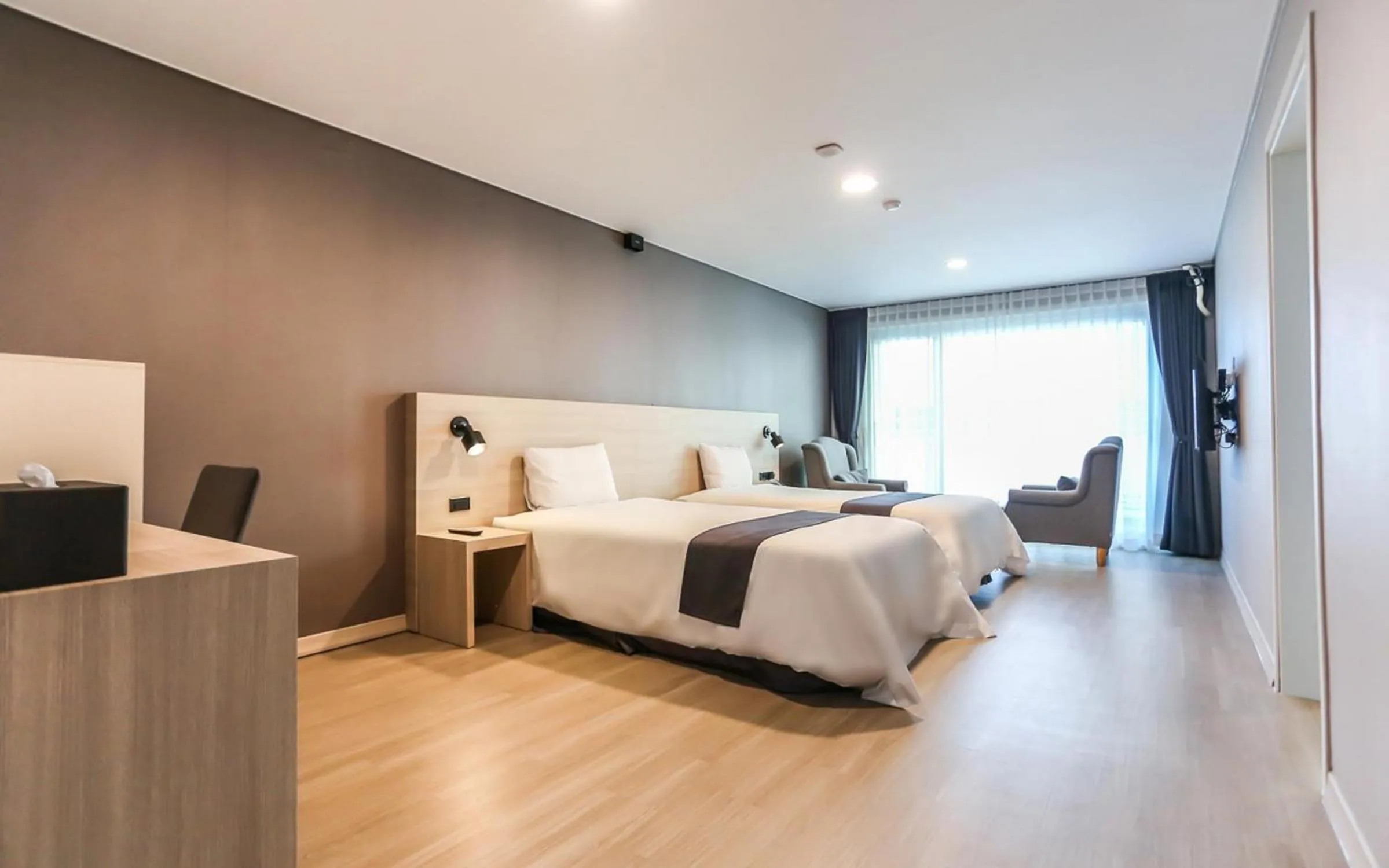 Bed in Gyeongpo Soo Hotel