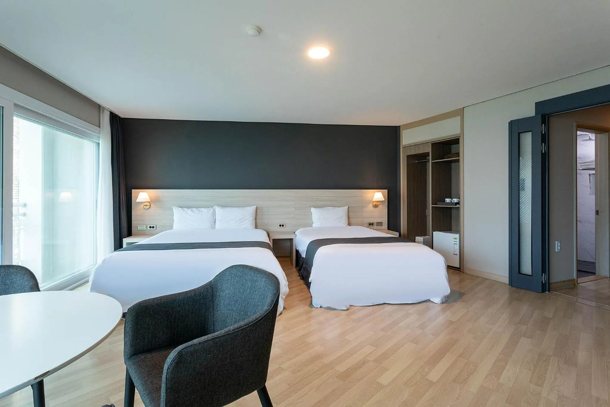 Bed in Gyeongpo Soo Hotel