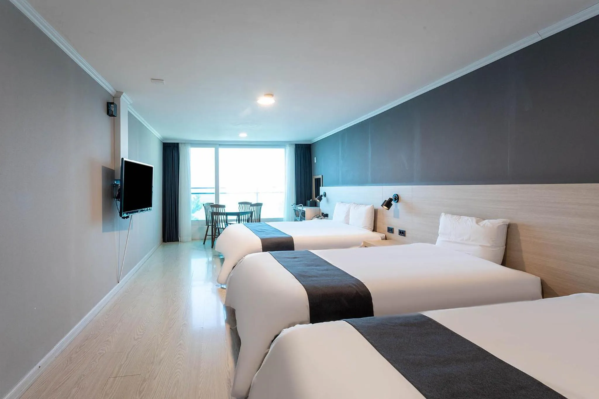 Bed in Gyeongpo Soo Hotel