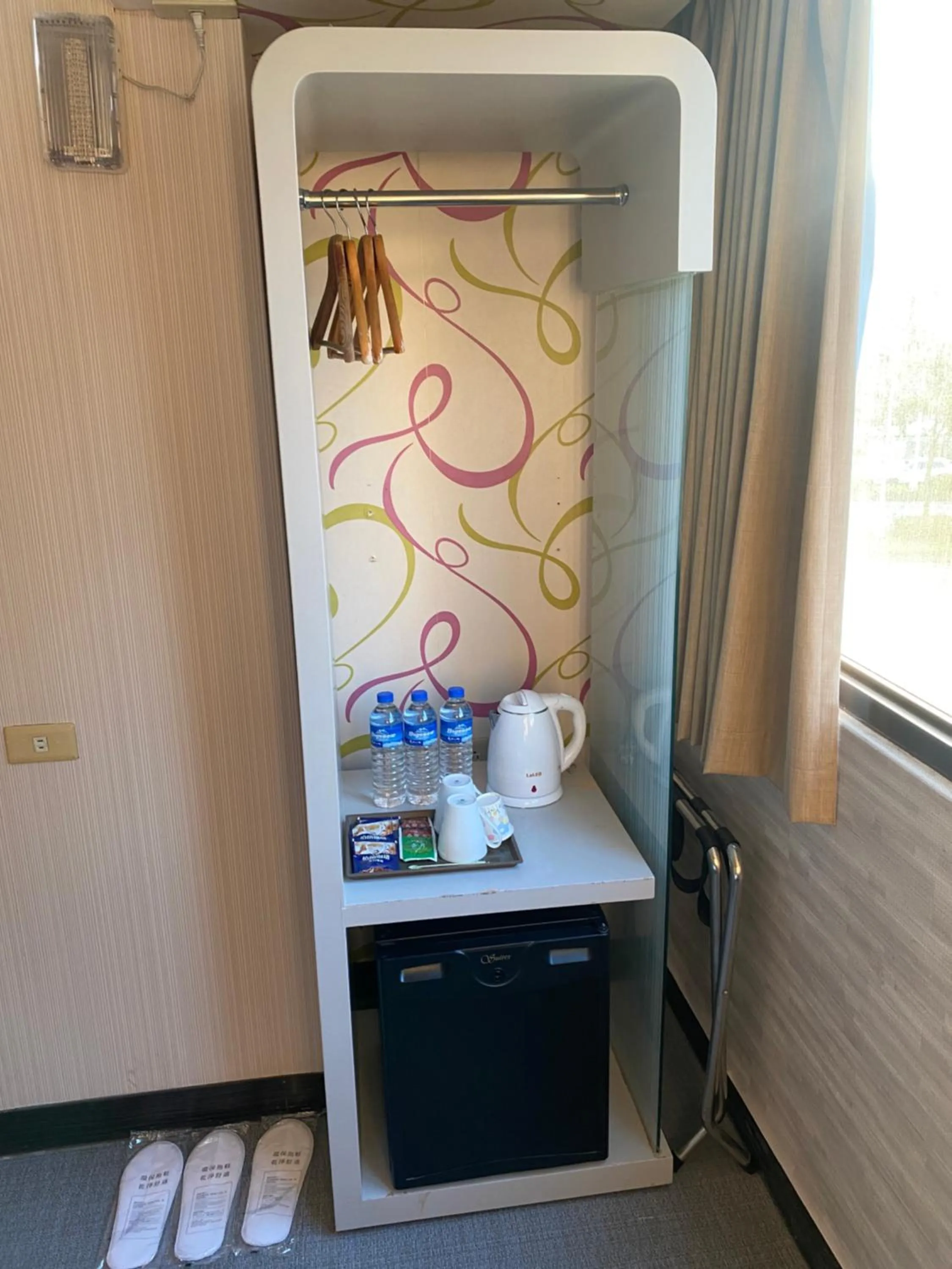Coffee/tea facilities, Kitchen/Kitchenette in Taipei Hotel Zoo