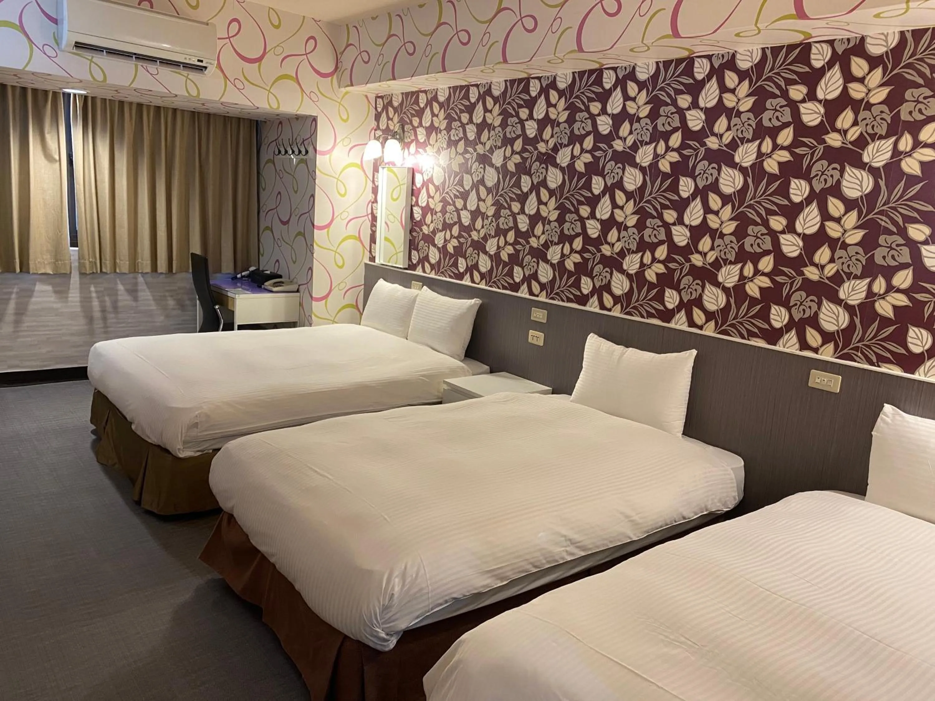 TV and multimedia, Bed in Taipei Hotel Zoo