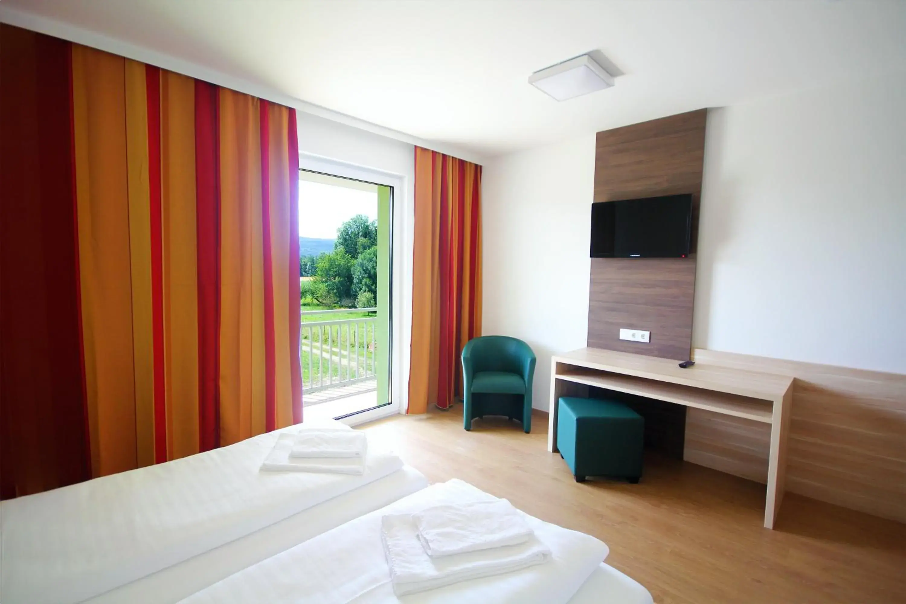 Deluxe Double or Twin Room with Balcony in Dorfgasthof Berlakovich Deluxe Double or Twin Room with Balcony in Dorfgasthof Berlakovich