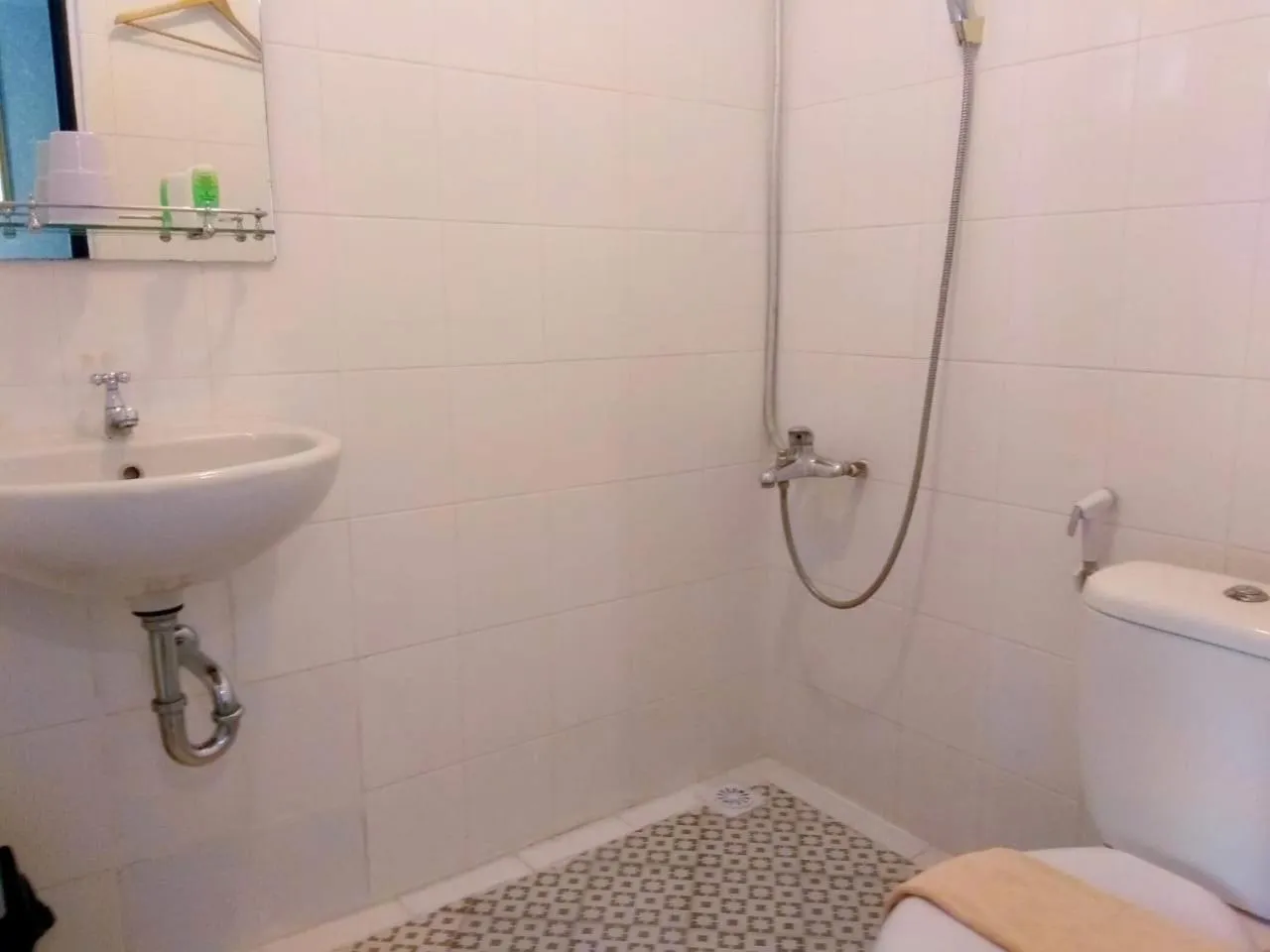 Bathroom in Jos & Hanny Homestay