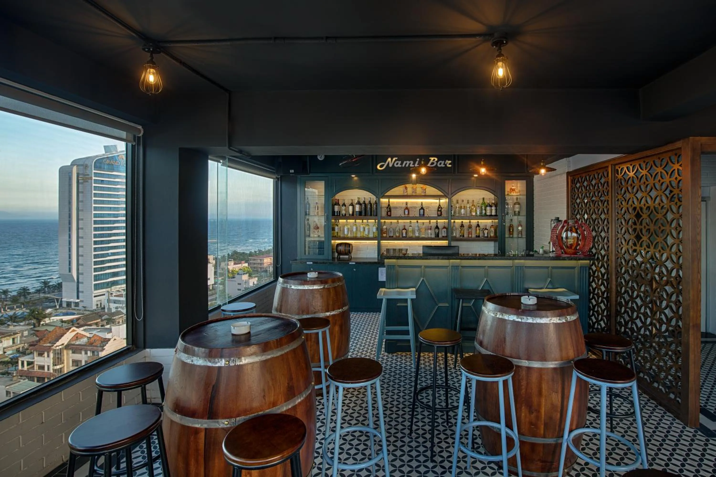 Lounge or bar in Adaline Hotel and Suite