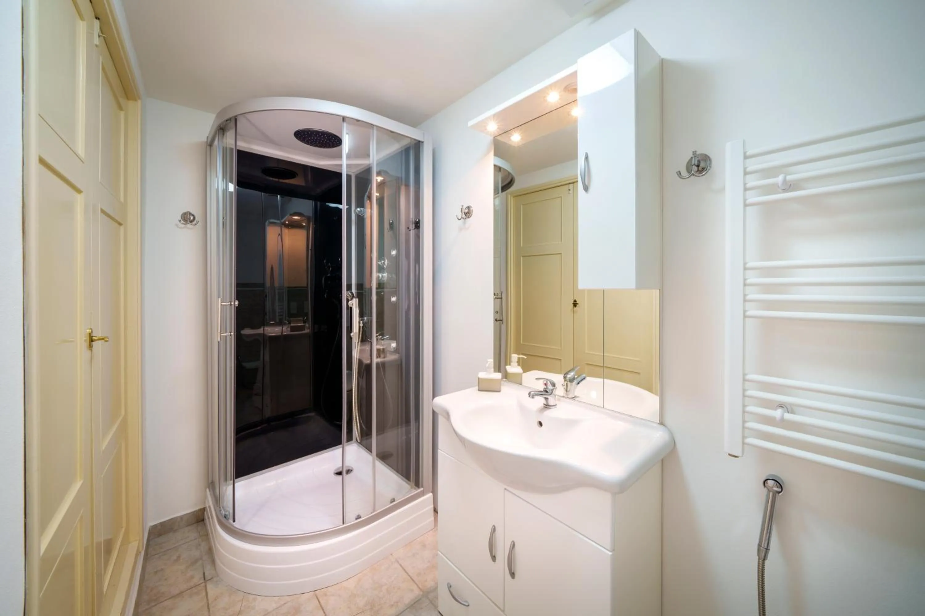 Bathroom in Old Town - Aparthotel Michalska