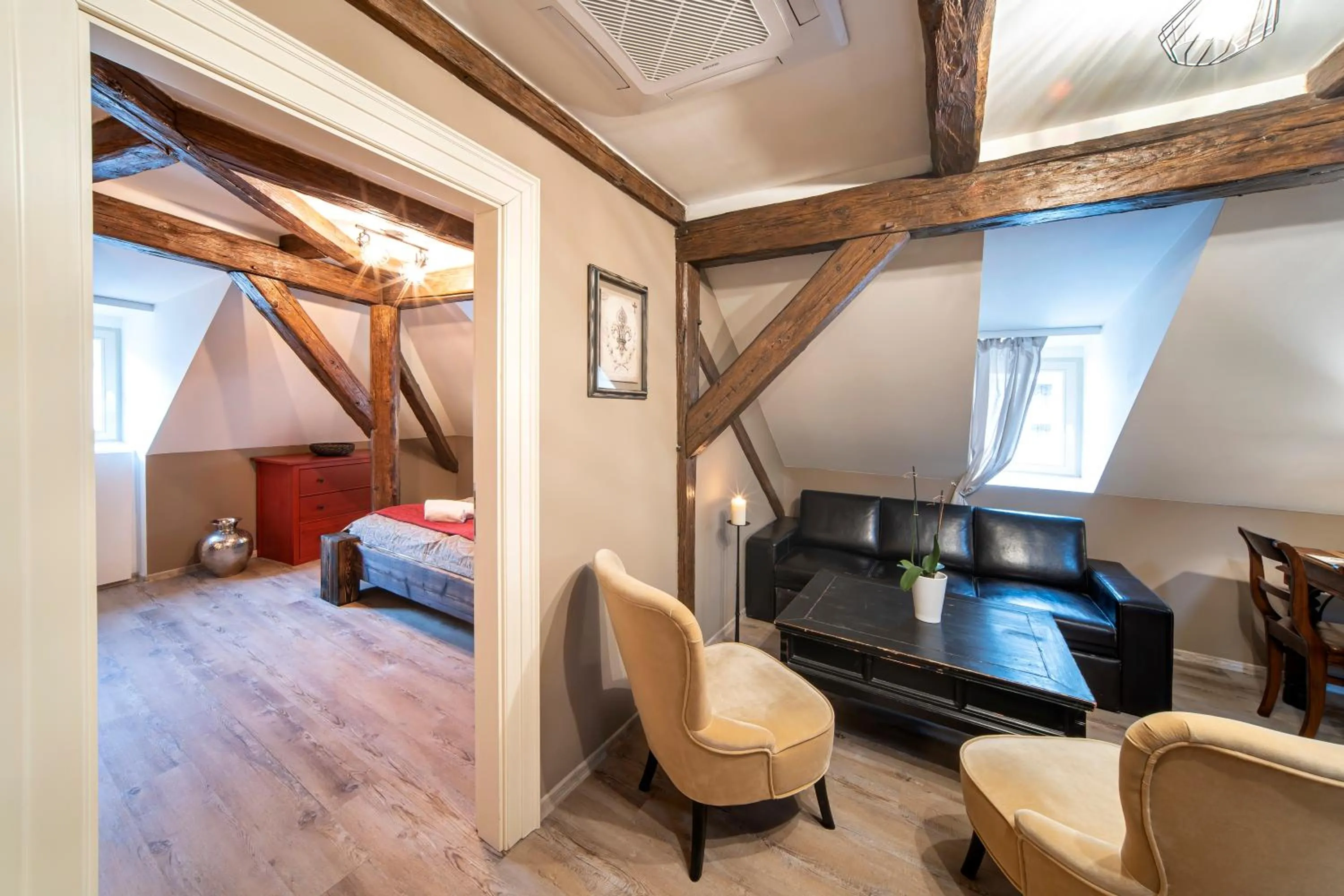 Living room, Bed in Old Town - Aparthotel Michalska