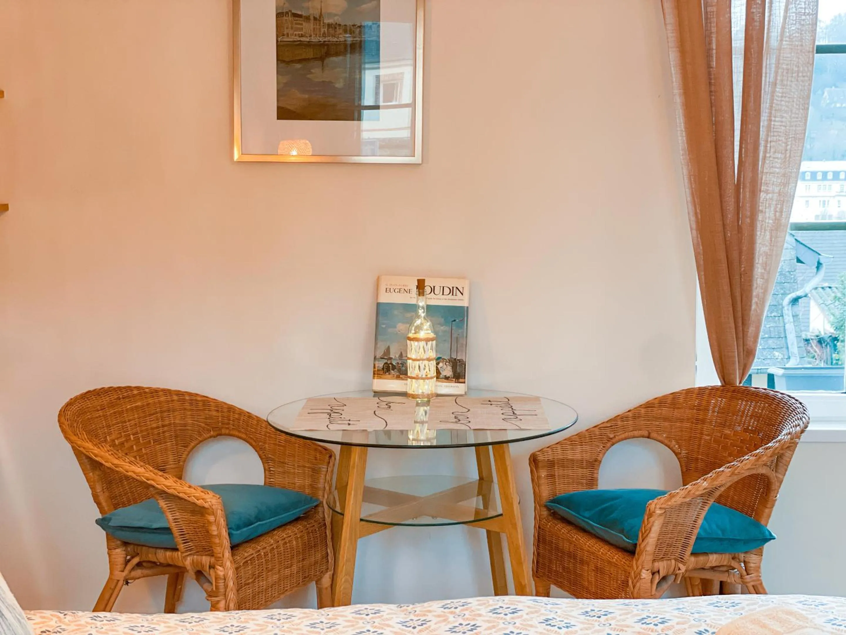 Bedroom in Clementines House Honfleur