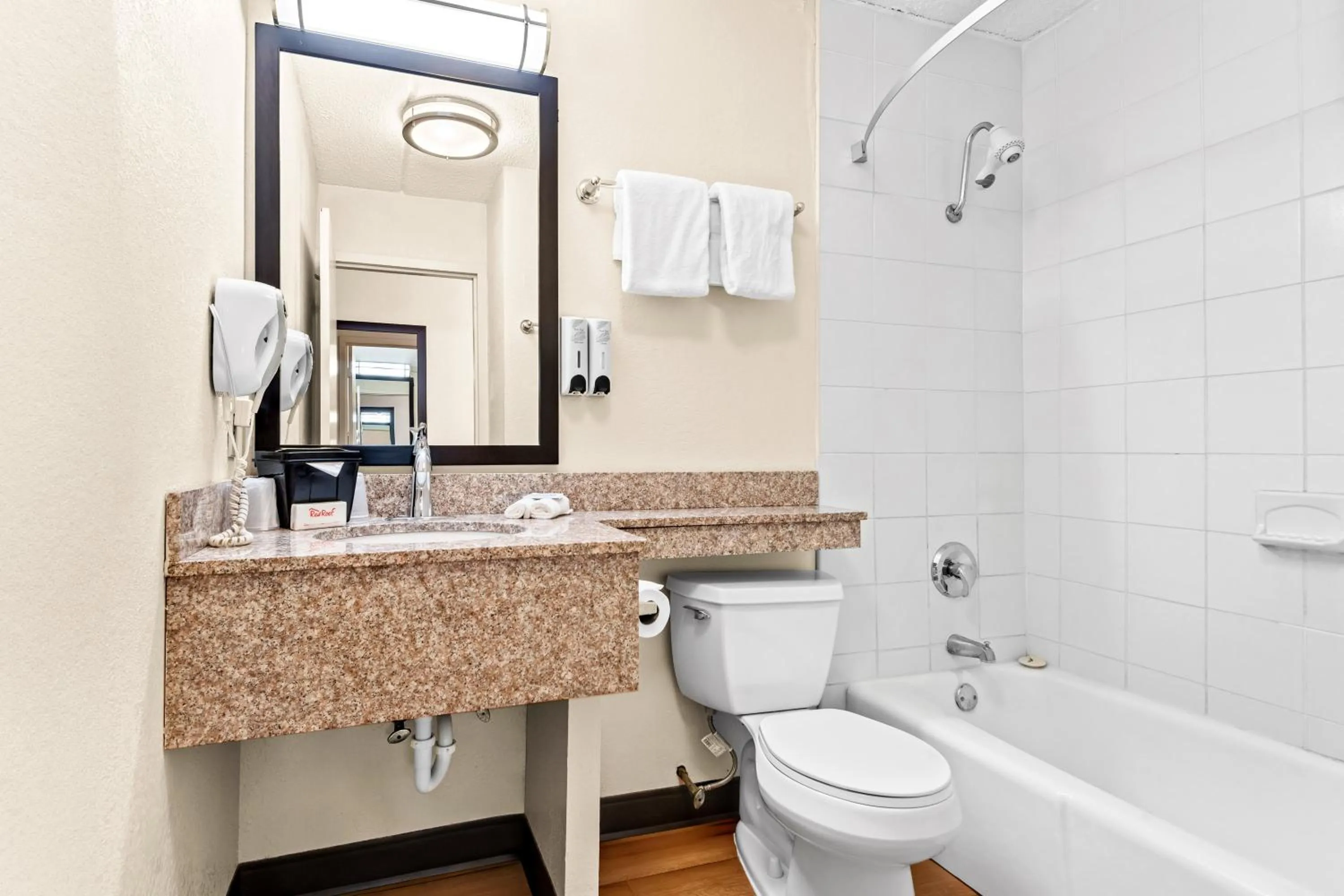 Bathroom in Red Roof Inn Cortland