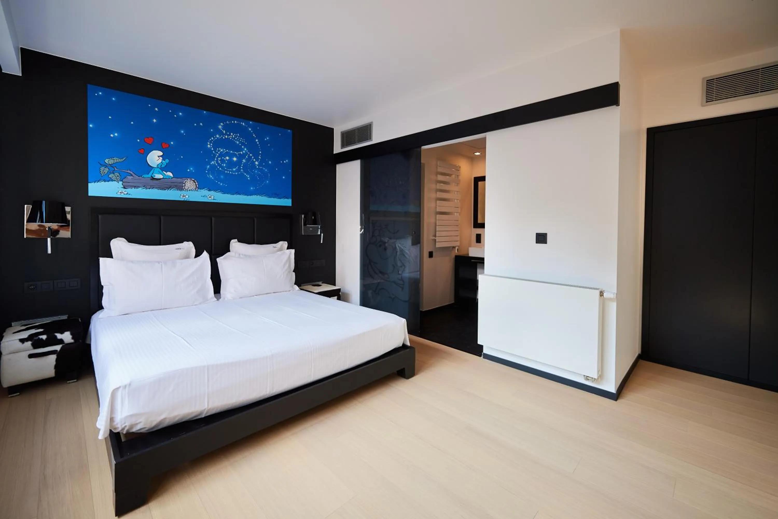 Bedroom, Bed in YOOMA Urban Lodge