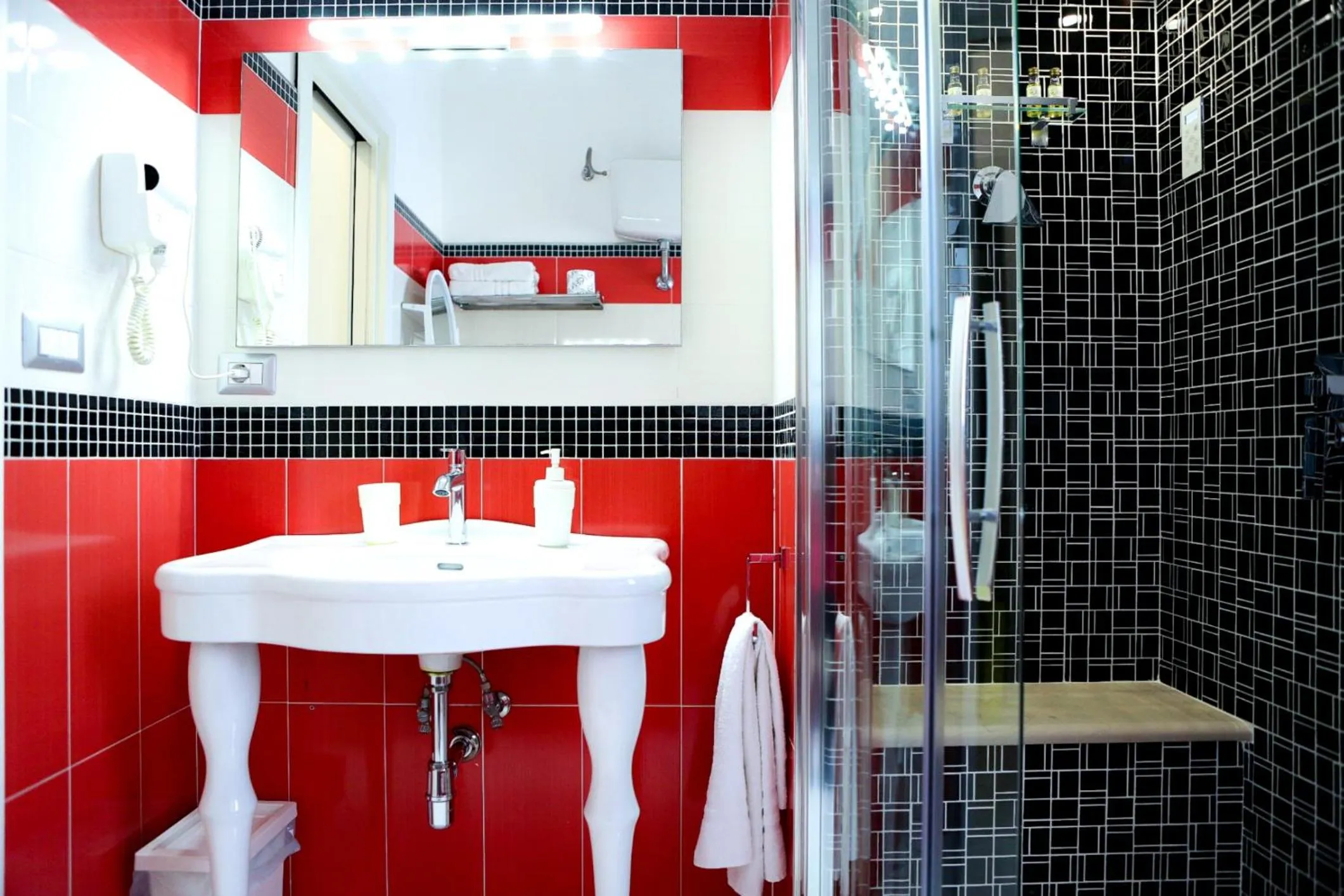 Bathroom in MaLu' B&B