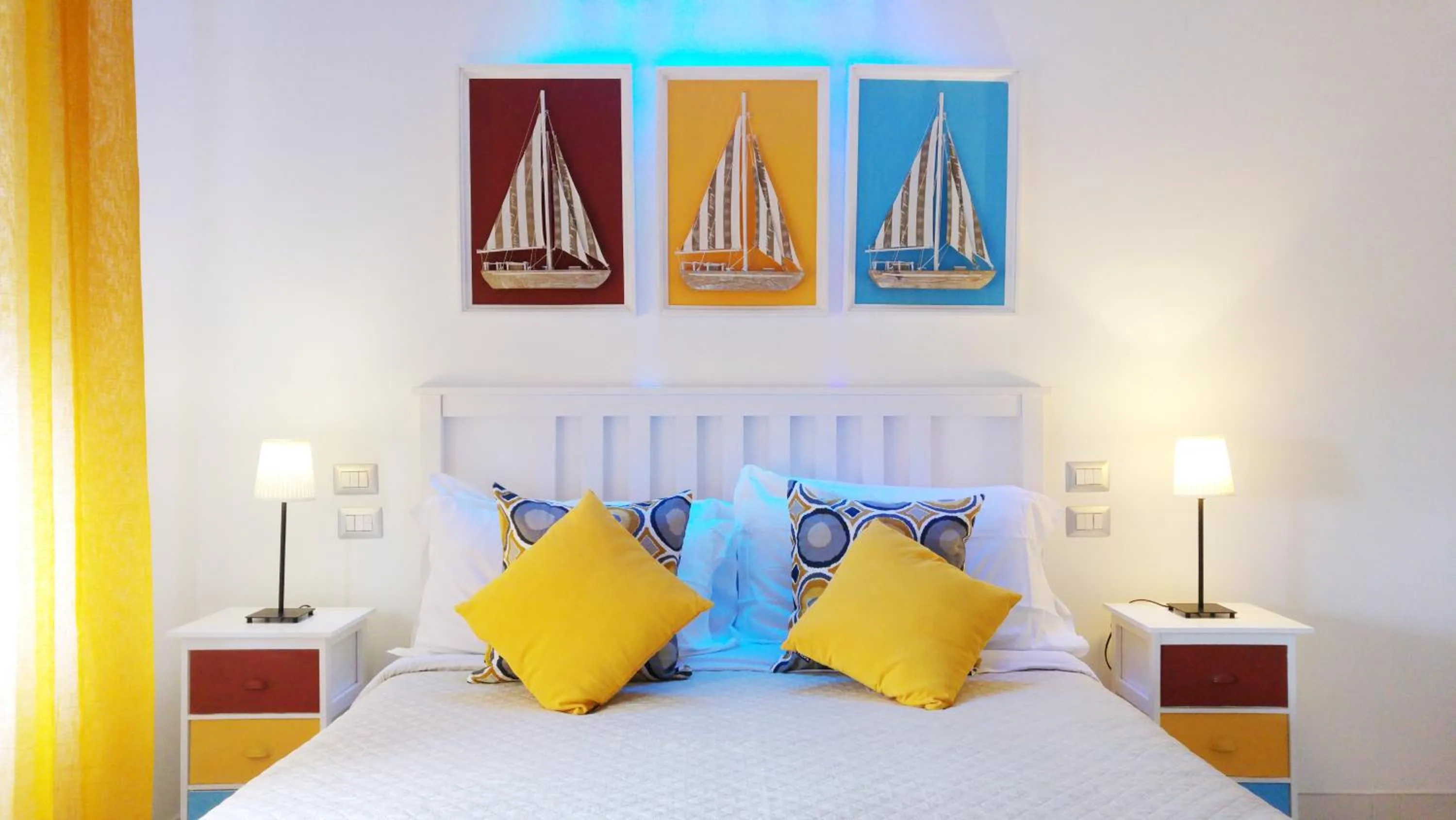 Photo of the whole room, Bed in MaLu' B&B