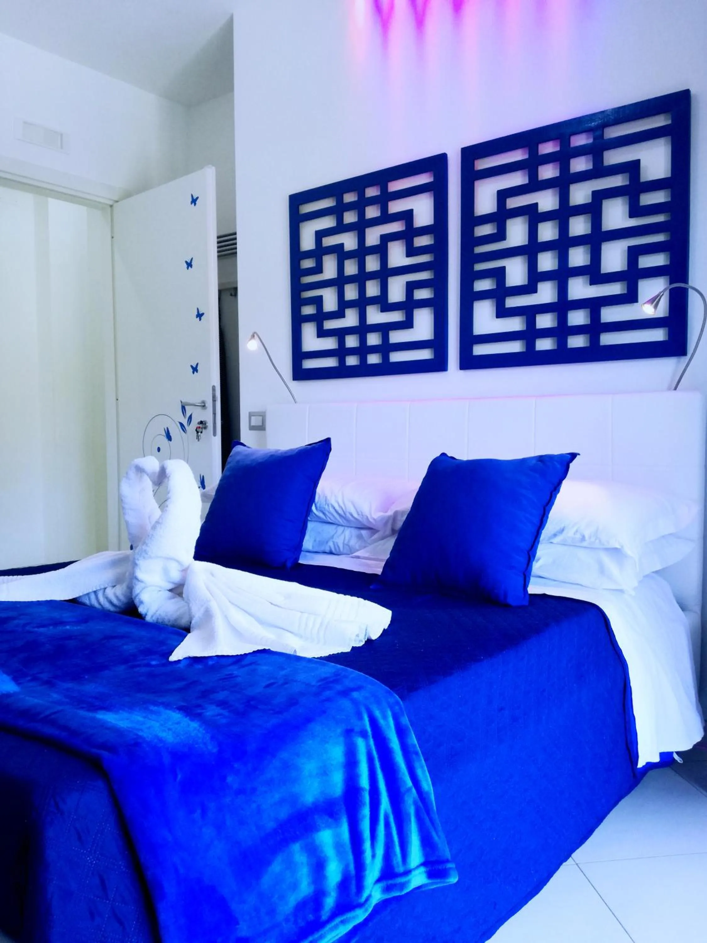 Photo of the whole room, Bed in MaLu' B&B