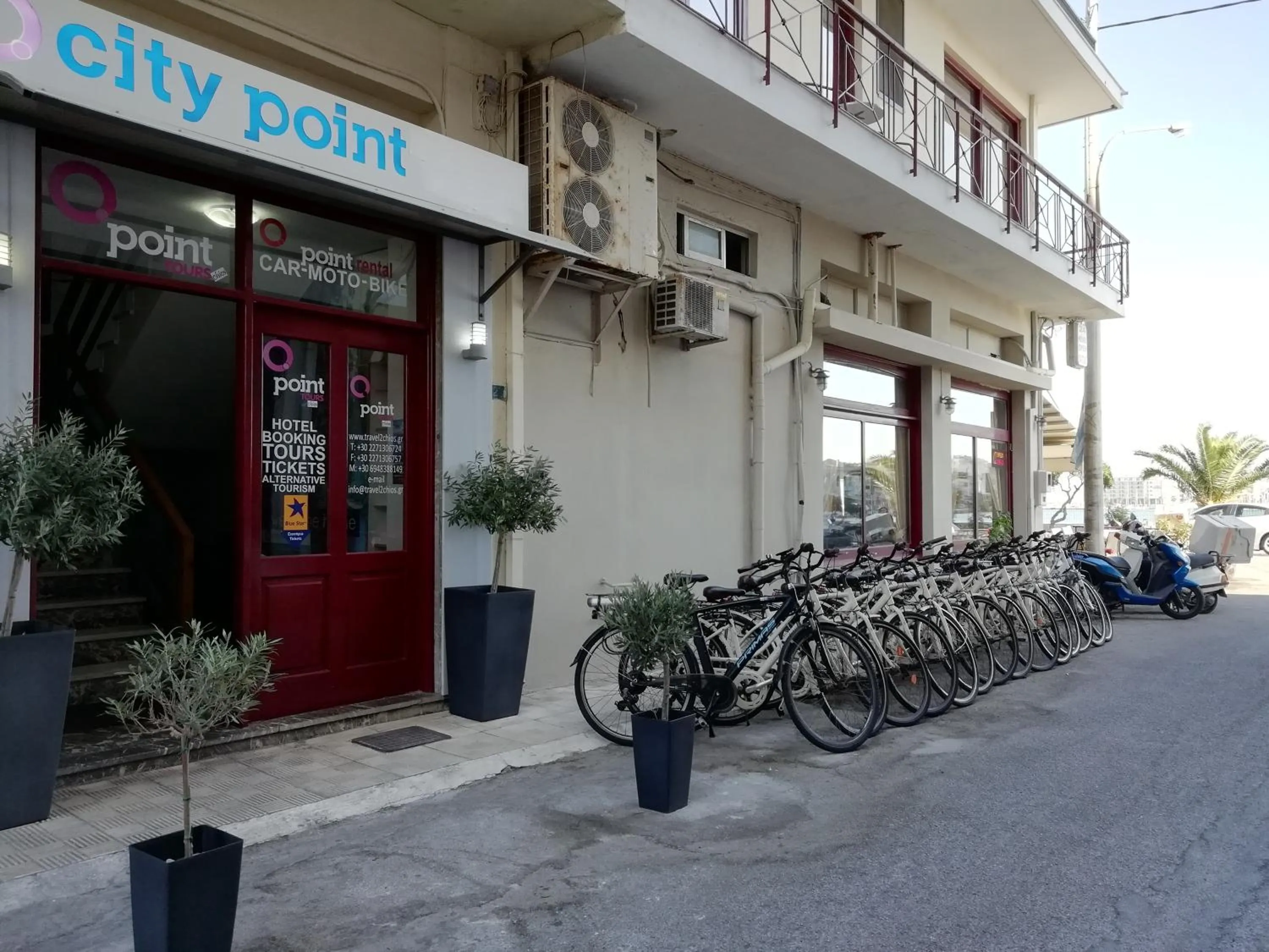 Facade/entrance in City Point Chios