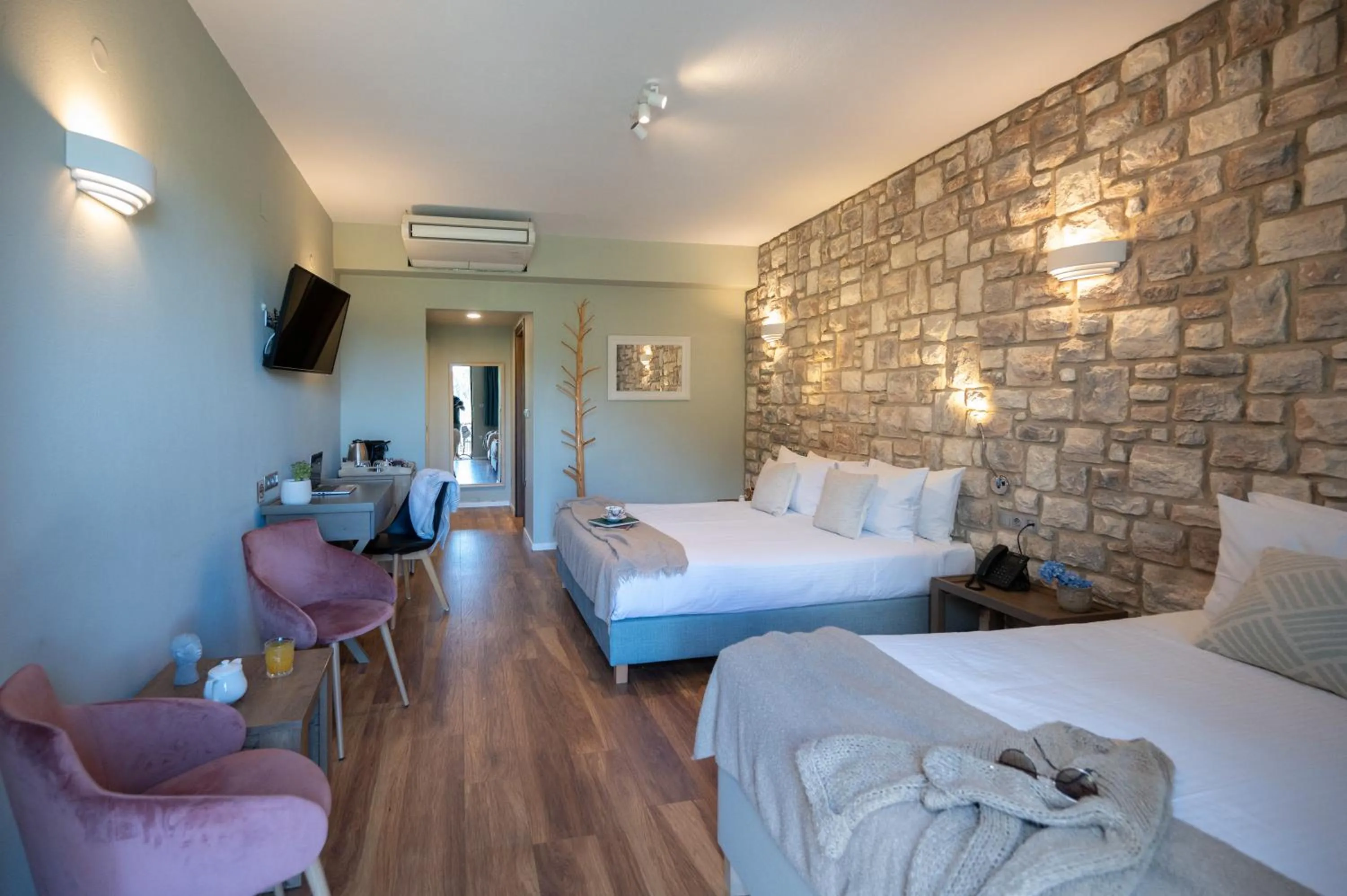 Bed in Rouista Tzoumerka Resort