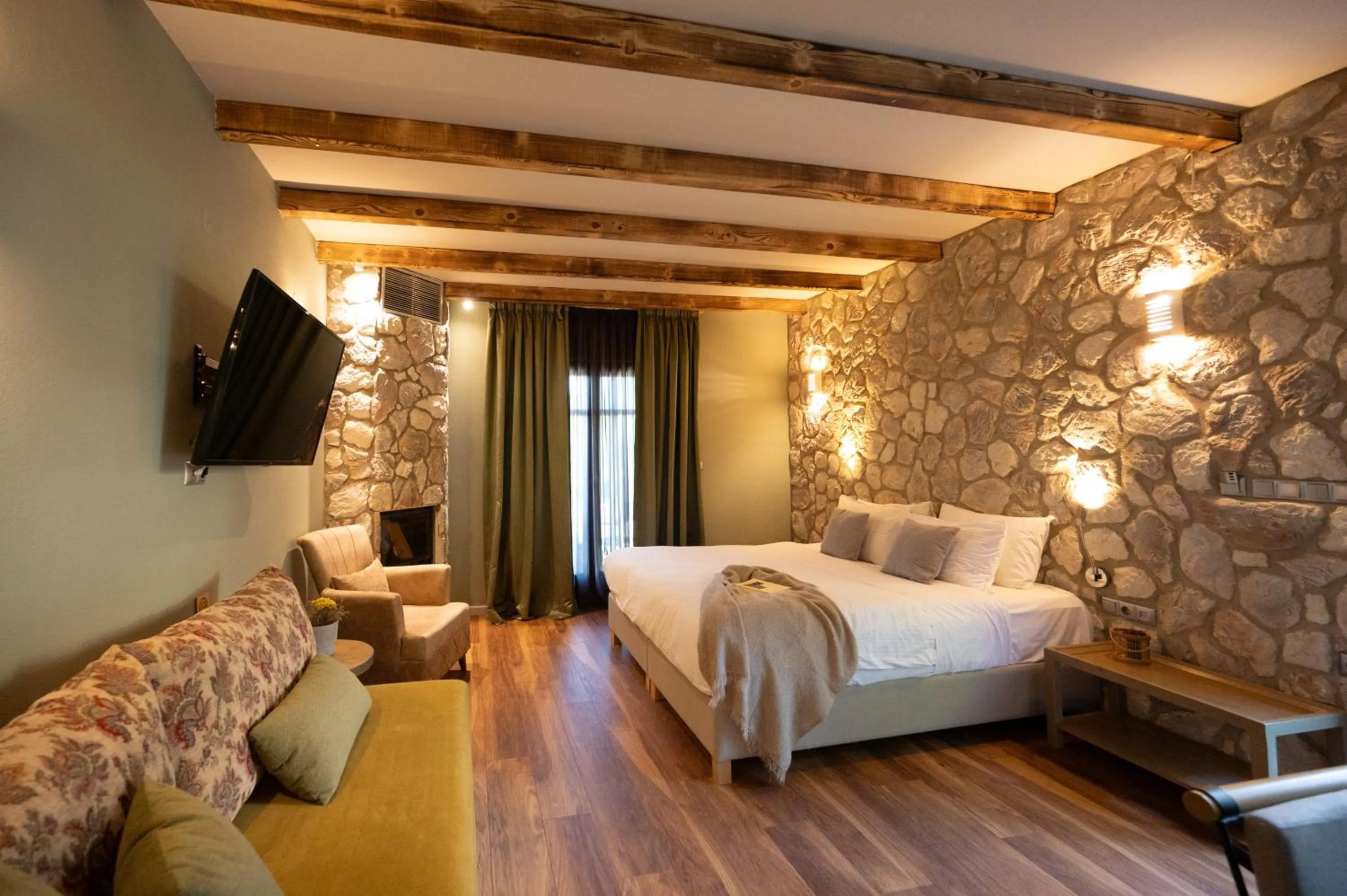 Bed in Rouista Tzoumerka Resort