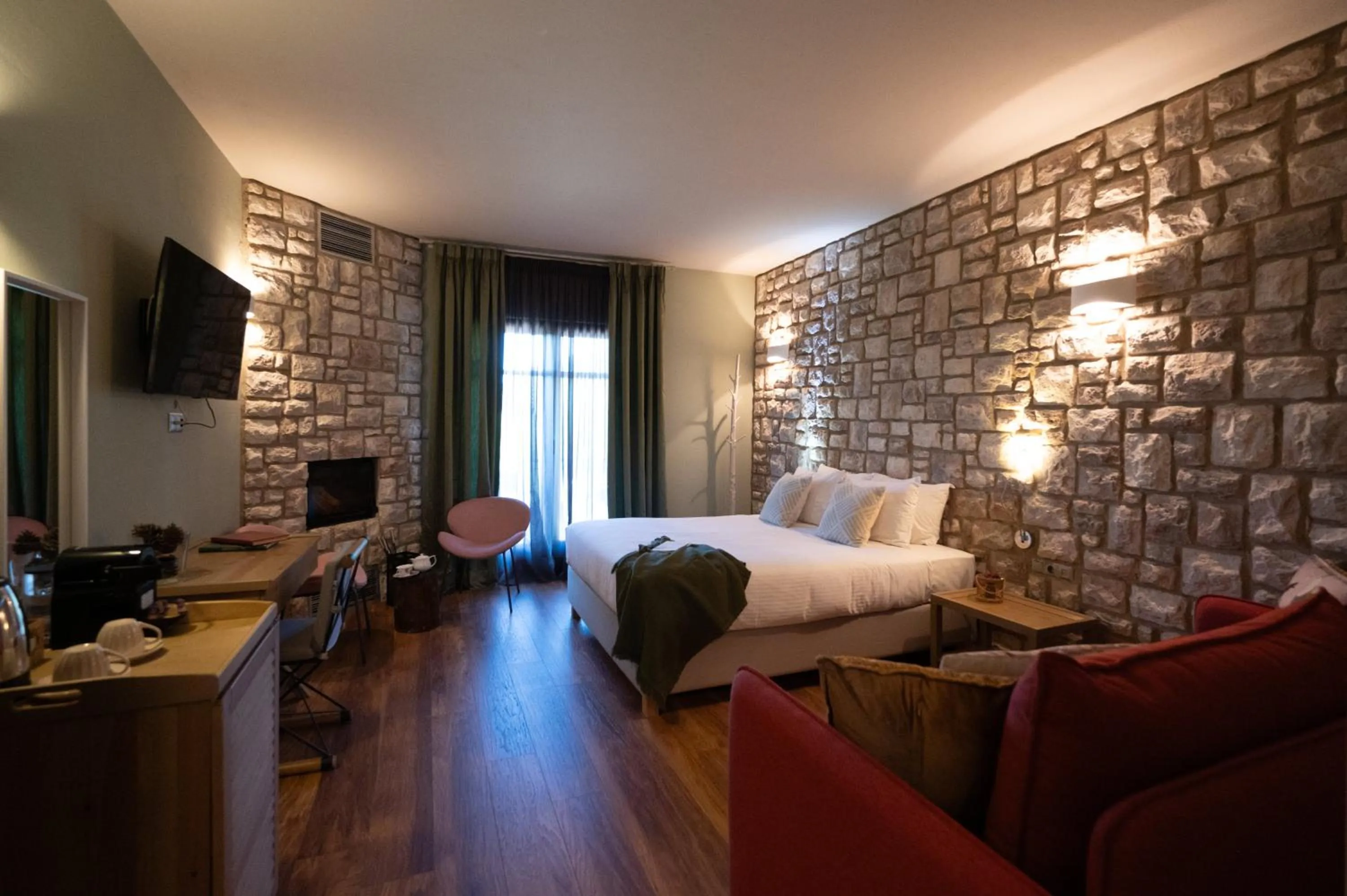 Bed in Rouista Tzoumerka Resort