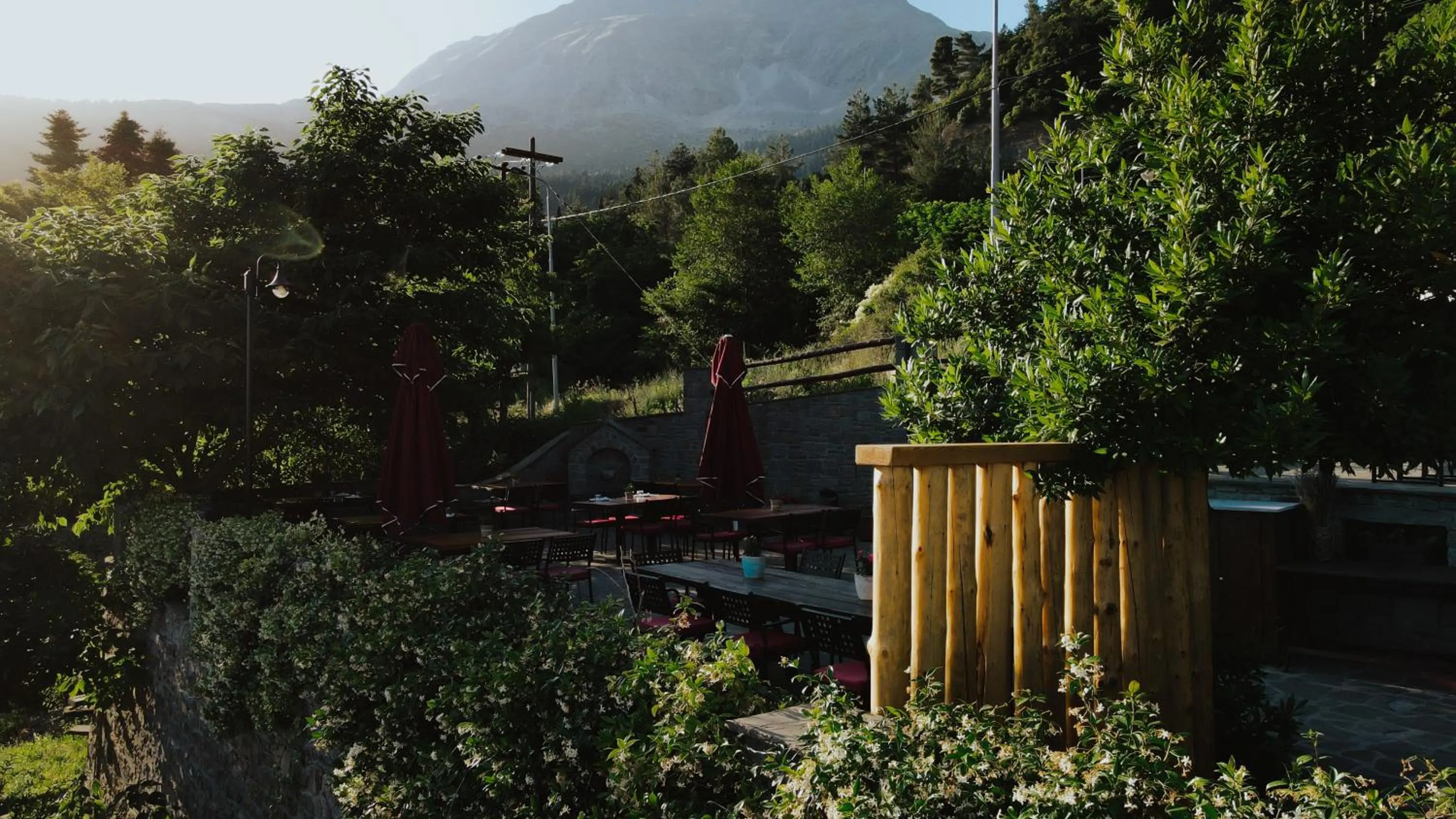 Restaurant/places to eat in Rouista Tzoumerka Resort