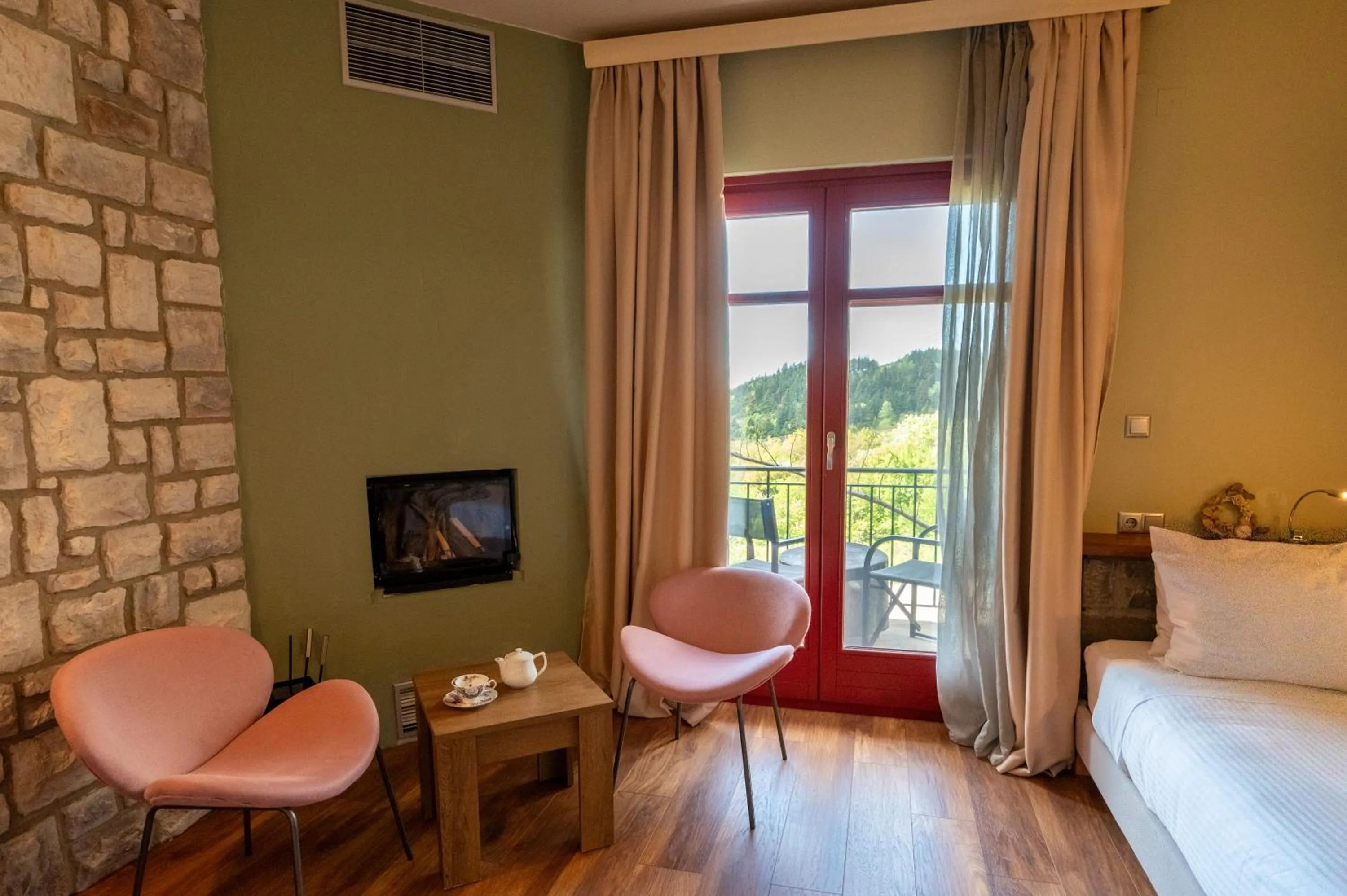 Rouista Tzoumerka Resort