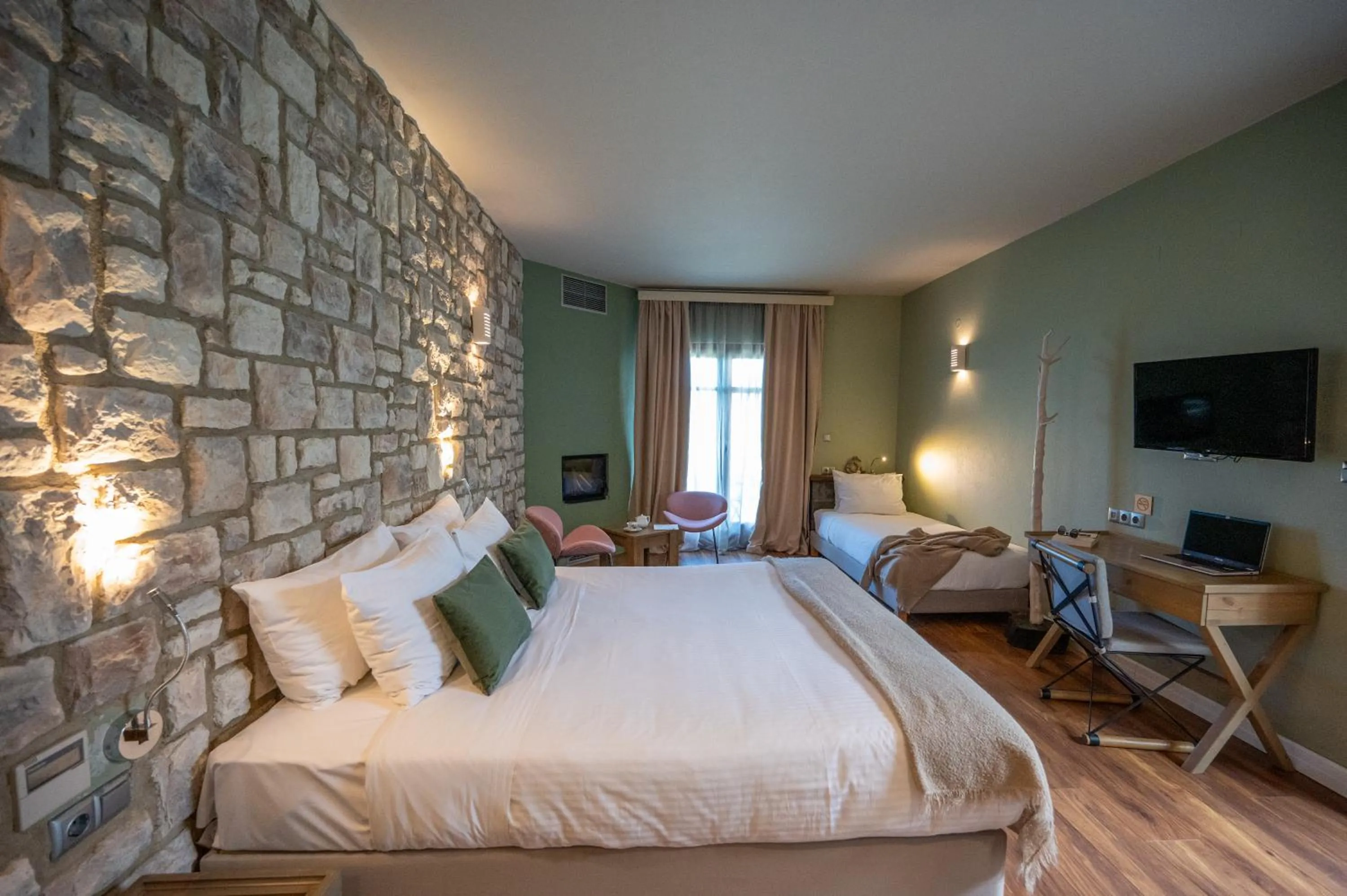 Bed in Rouista Tzoumerka Resort