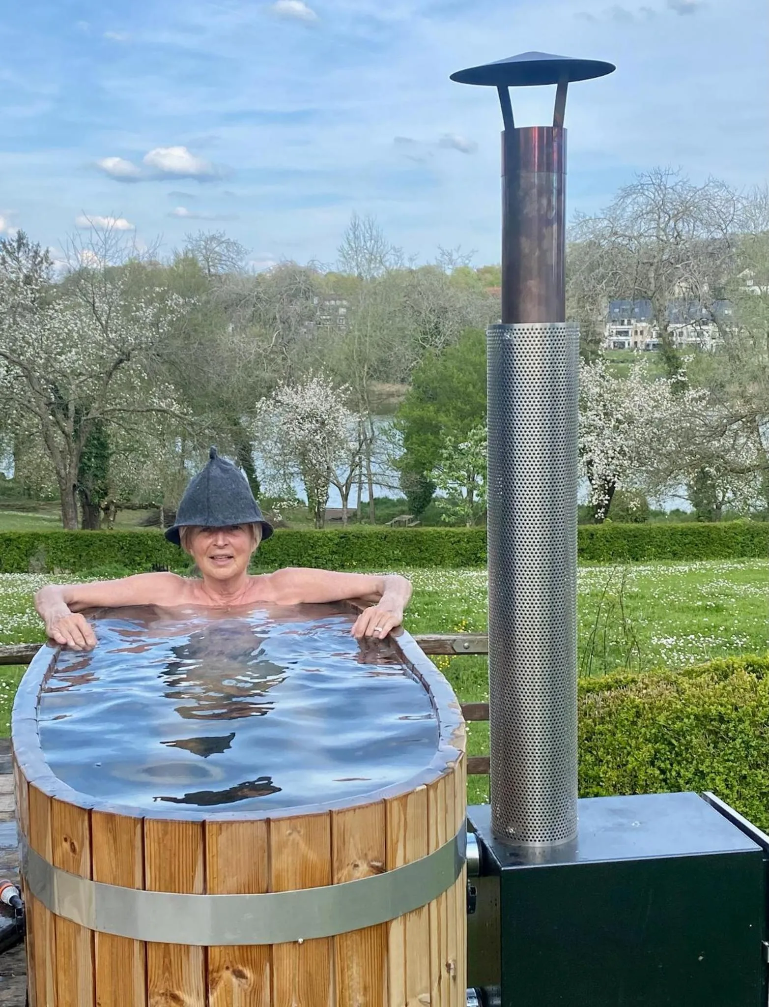 Open Air Bath in Le Jardin Des Sources