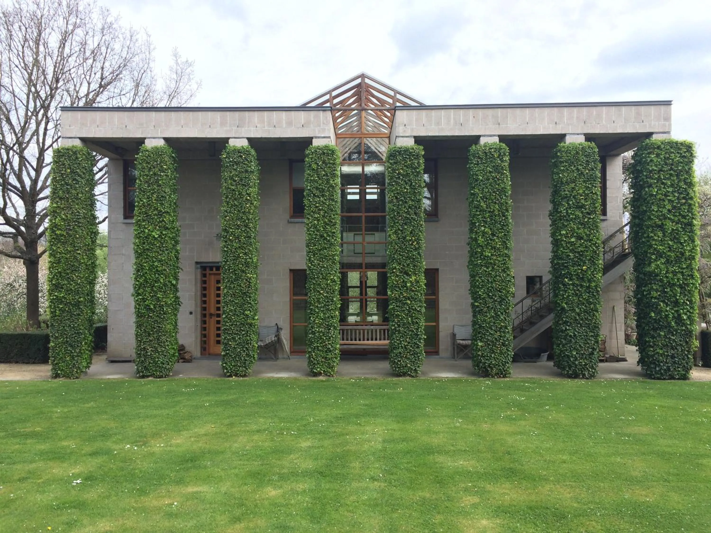 Facade/entrance in Le Jardin Des Sources