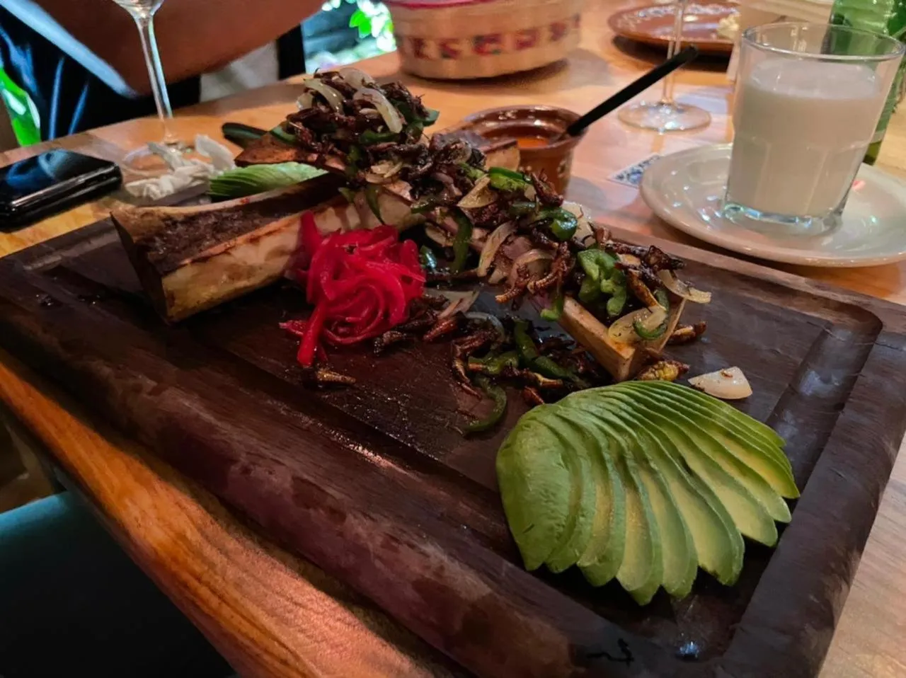 Restaurant/places to eat in Hotel & Suites Cerro Roj0