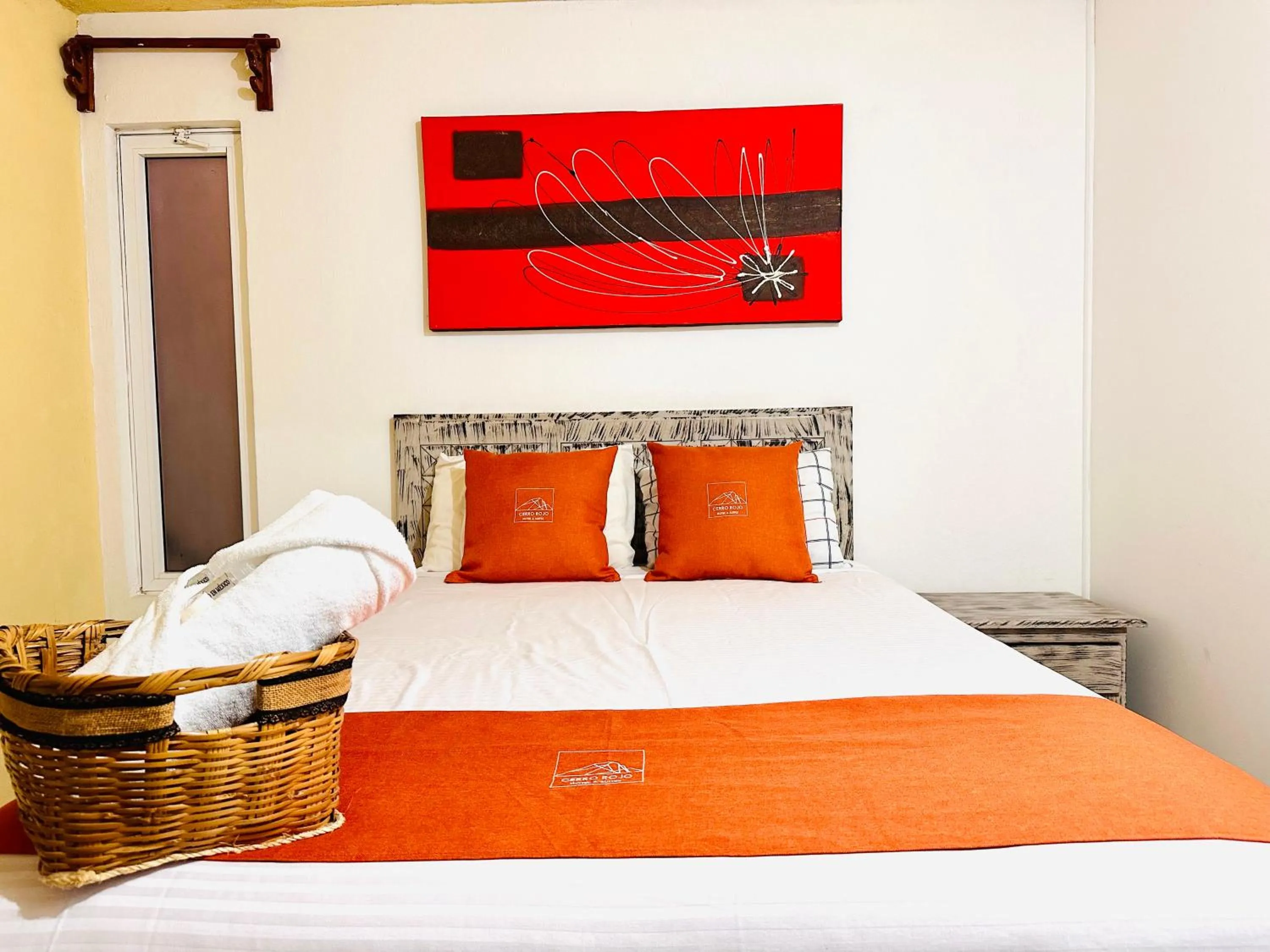 Bedroom, Bed in Hotel & Suites Cerro Roj0