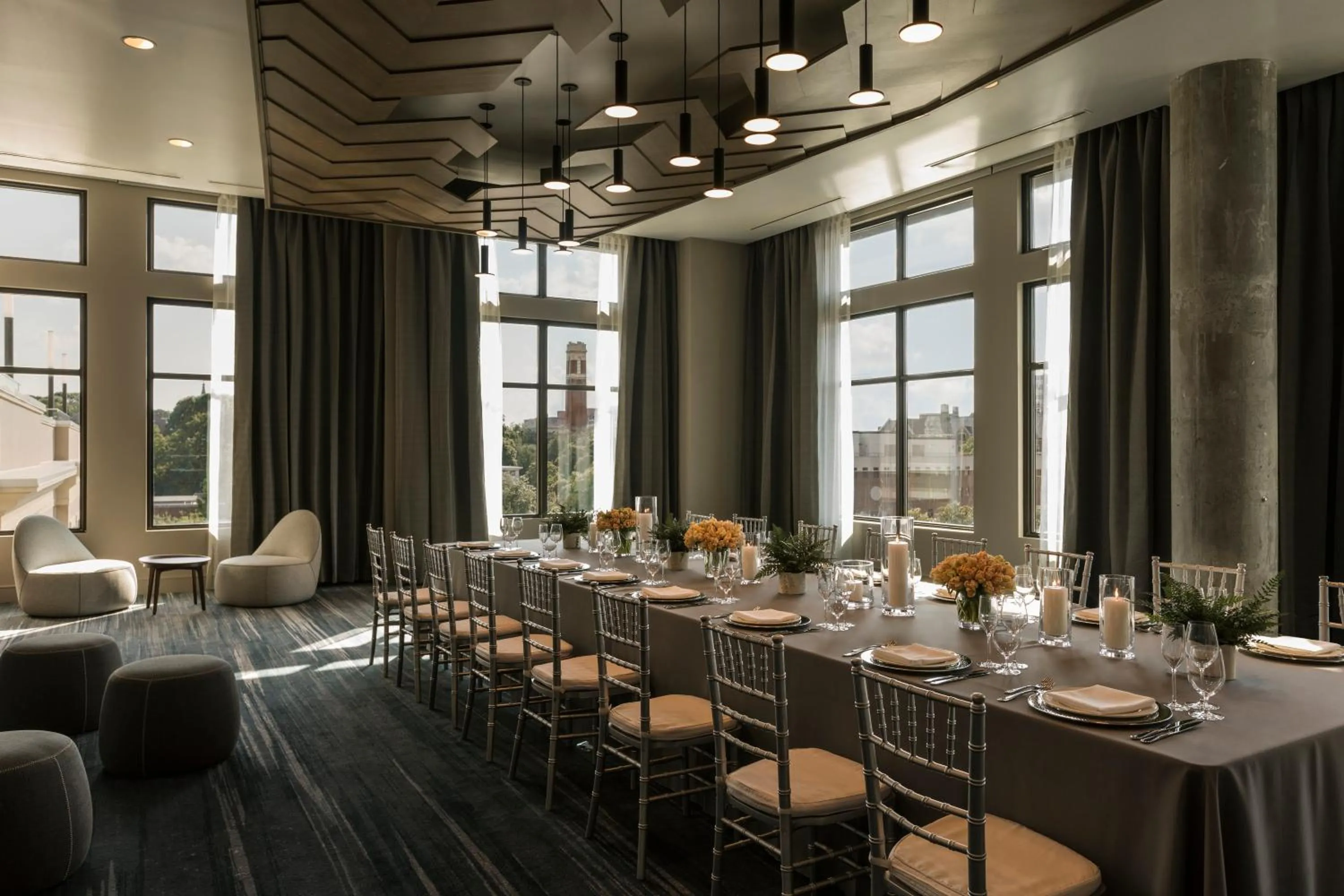 Meeting/conference room in Kimpton Aertson Hotel by IHG