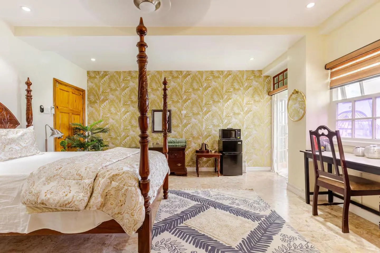 Photo of the whole room, Bed in Seacastles by the beach/pool