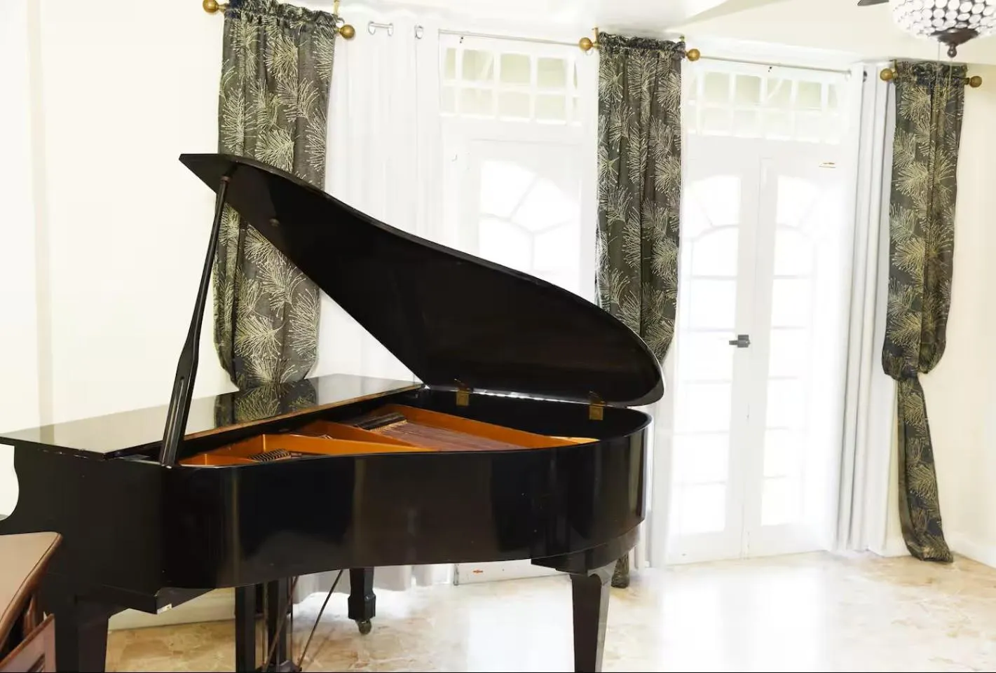 Living room in Seacastles by the beach/pool