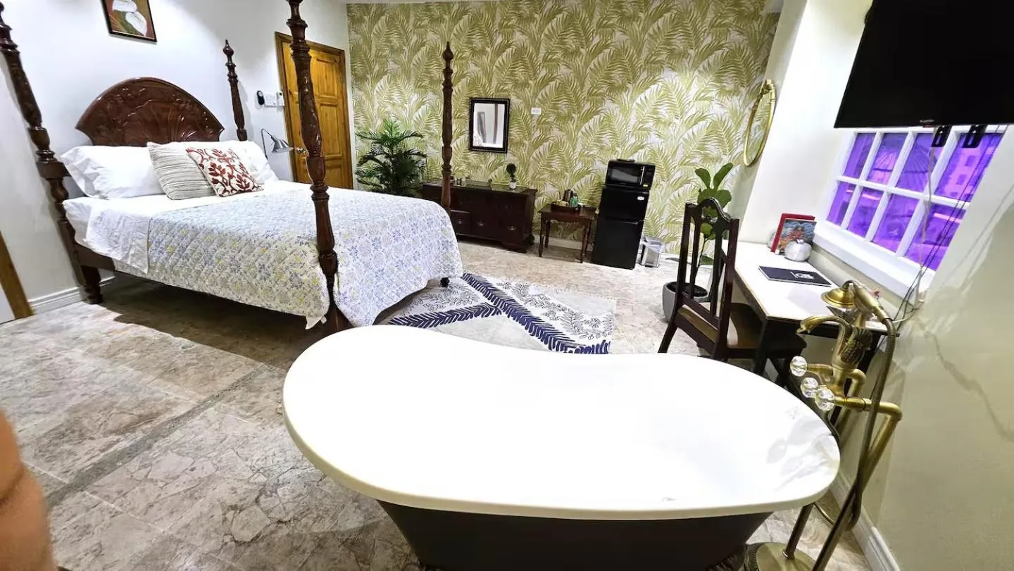 Bedroom, Bed in Seacastles by the beach/pool